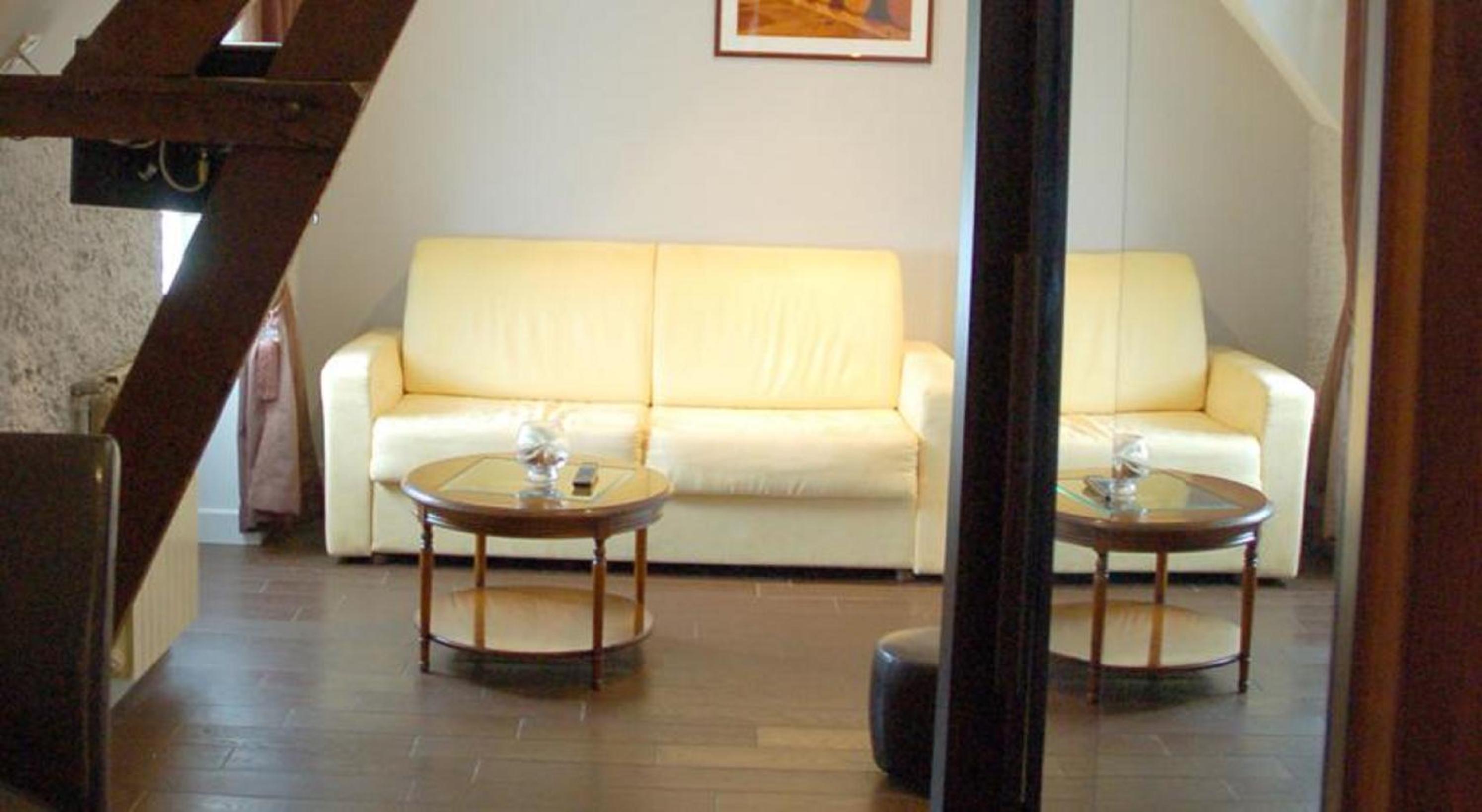 Quadruple Room (2 Adults + 2 Children) photo 2