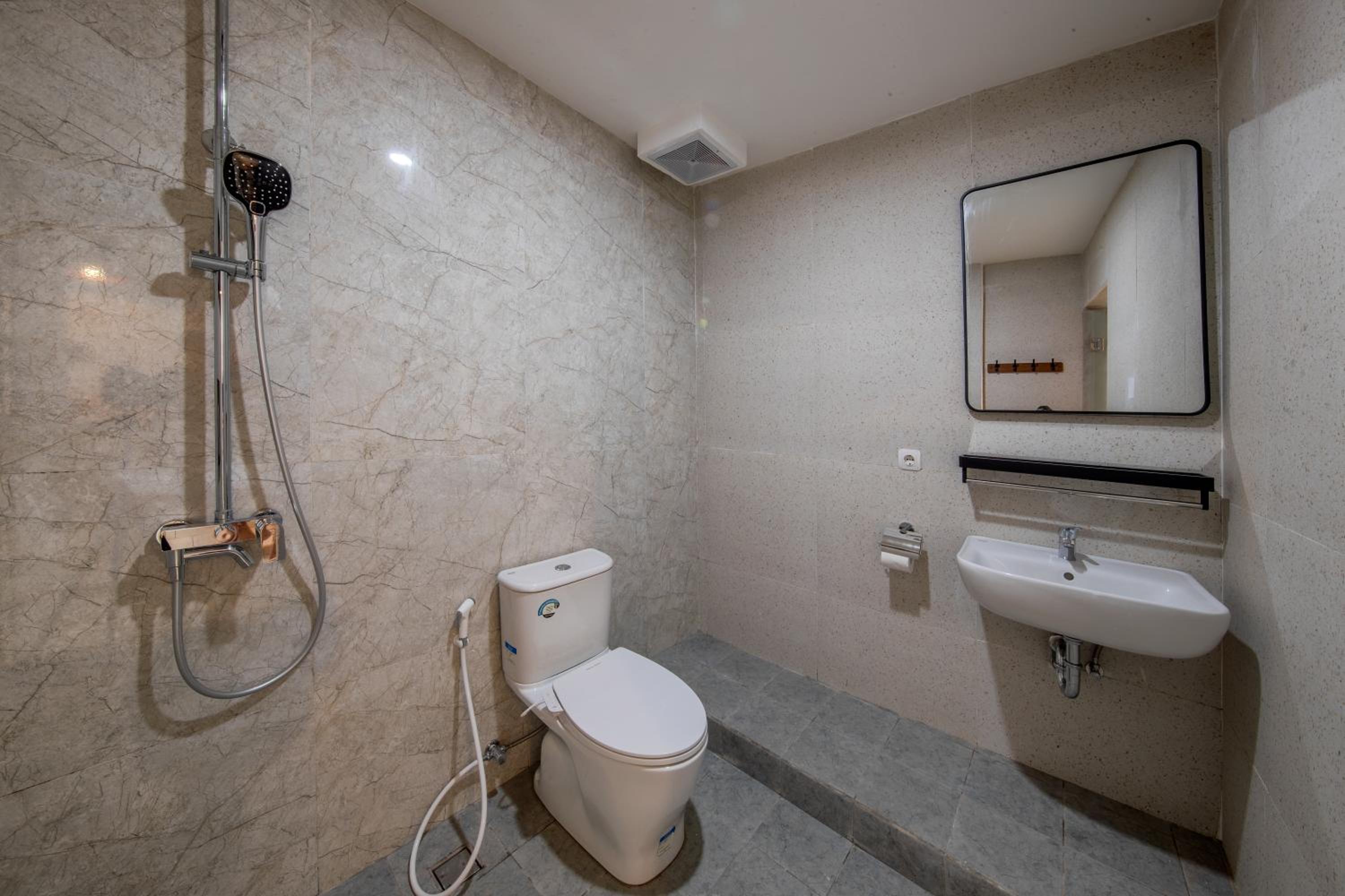 Deluxe Room - Photo 18