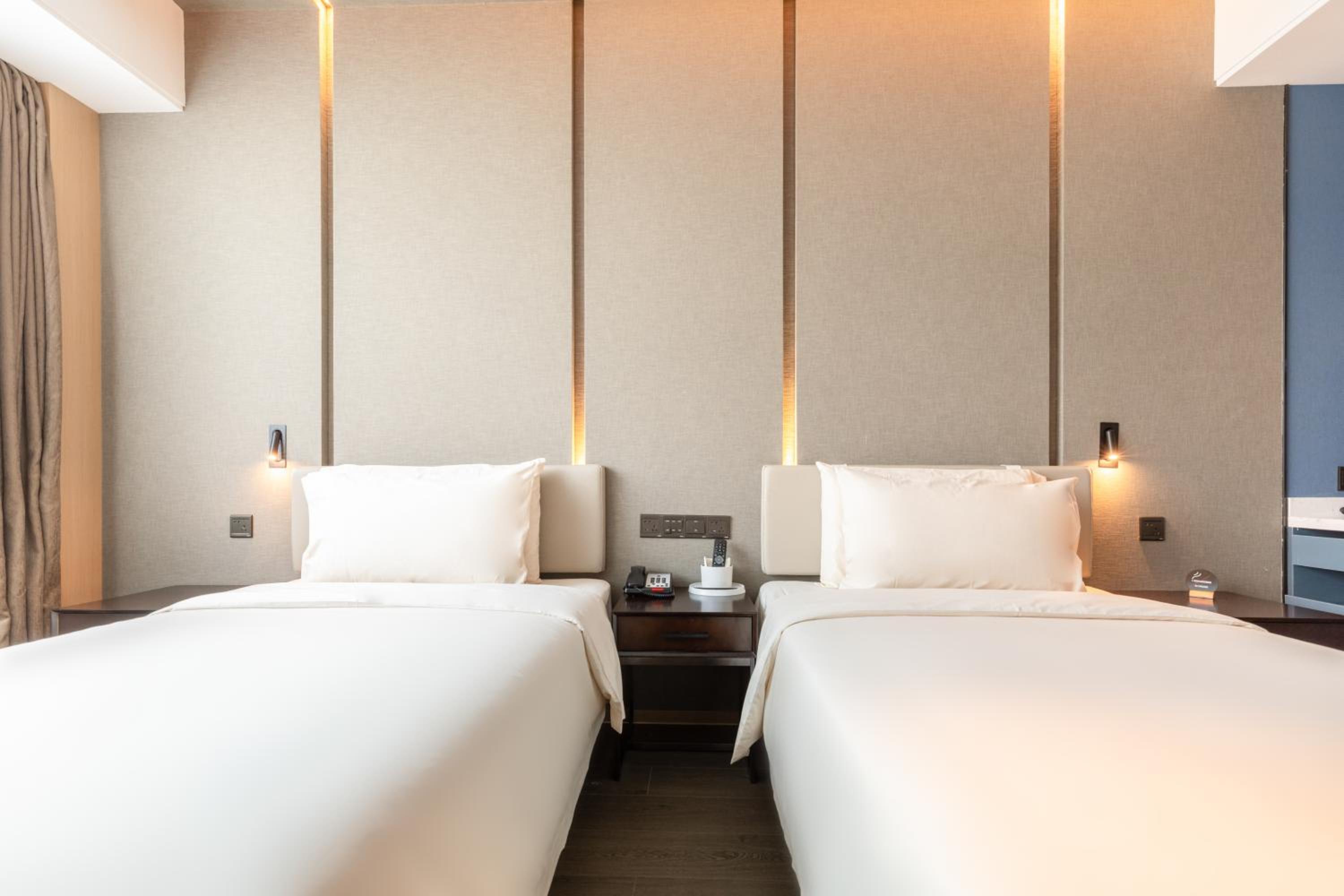 Superior Twin Room - Photo 3
