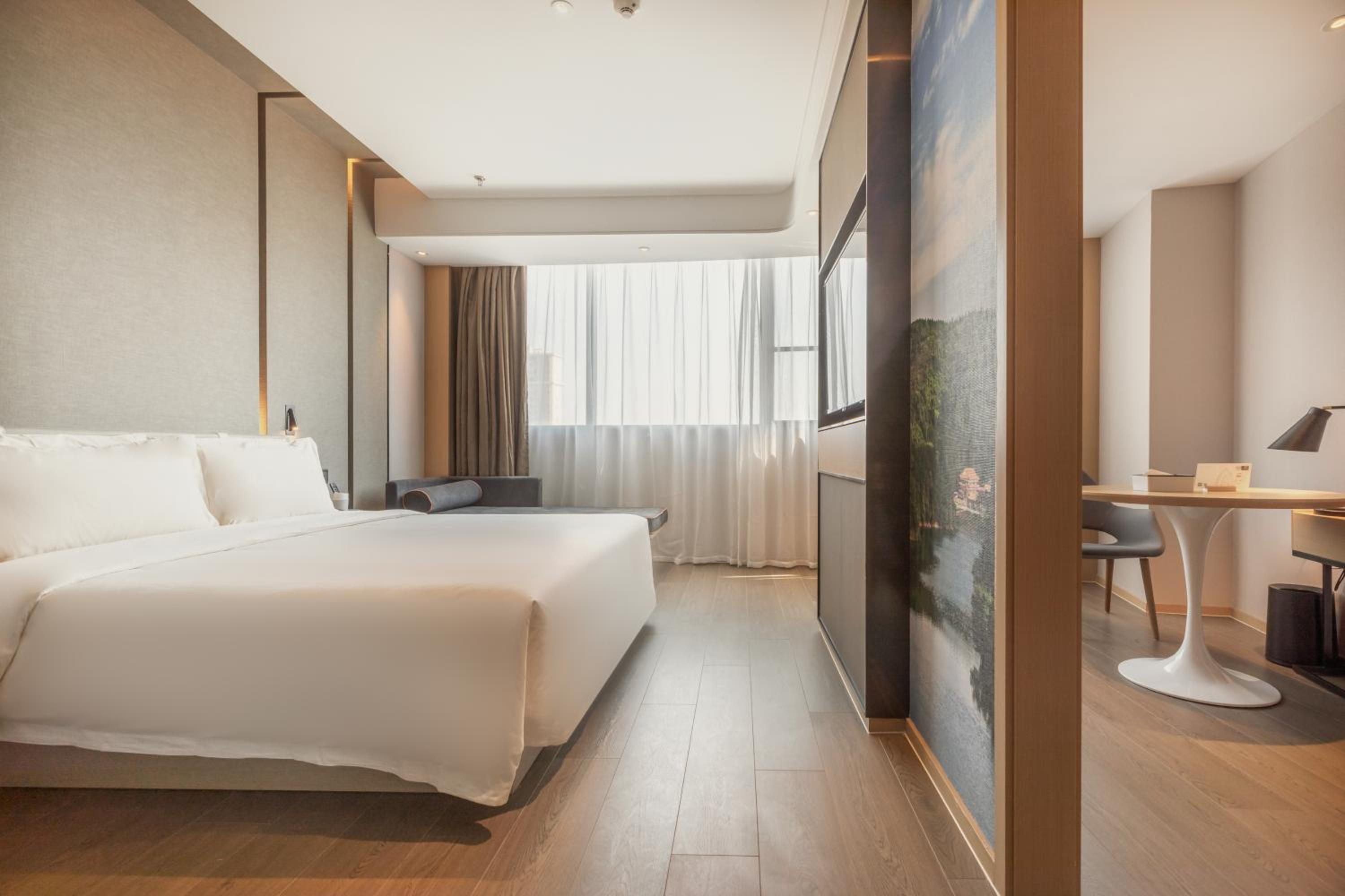 Large Single Room photo 3