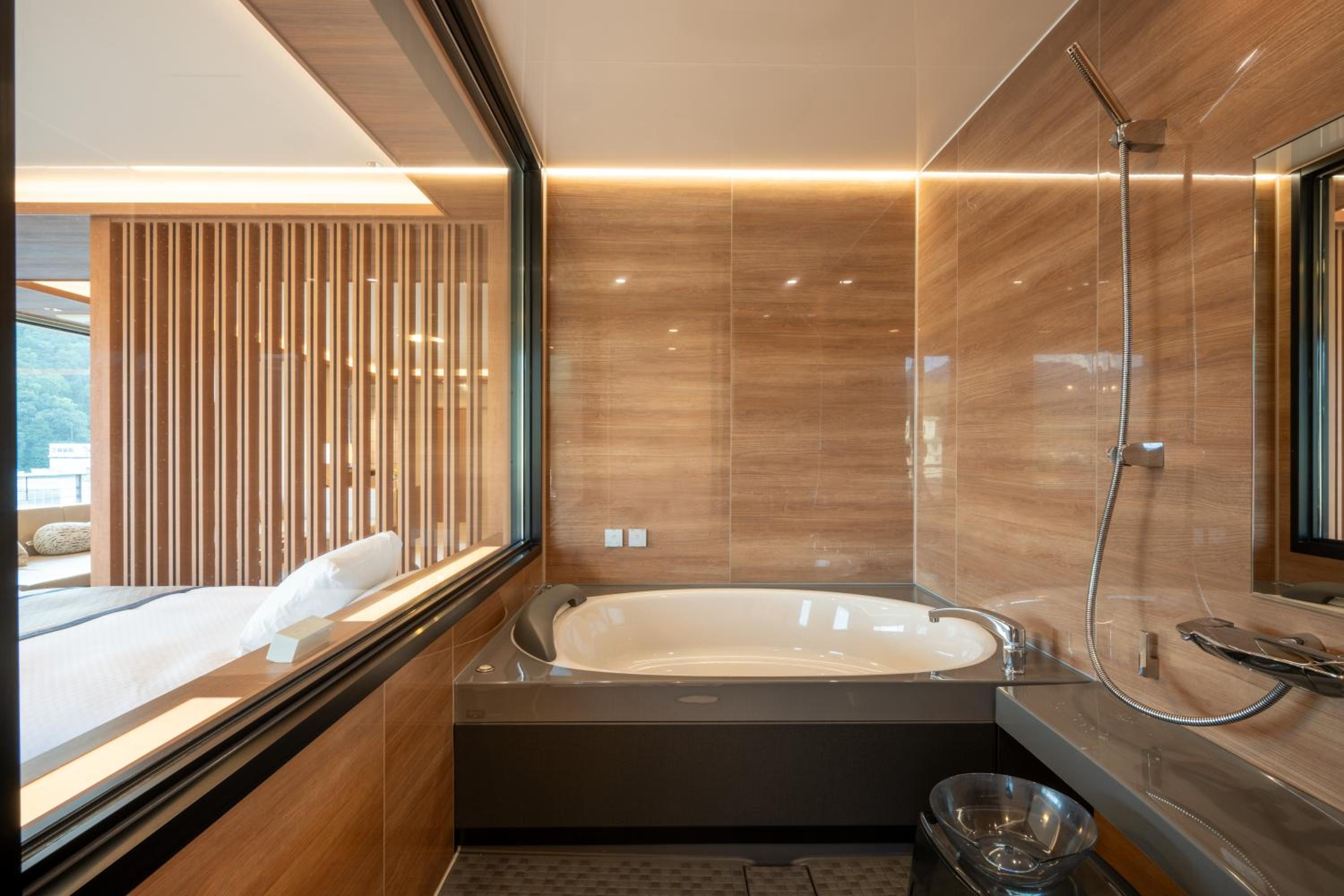 Deluxe Suite photo 2
