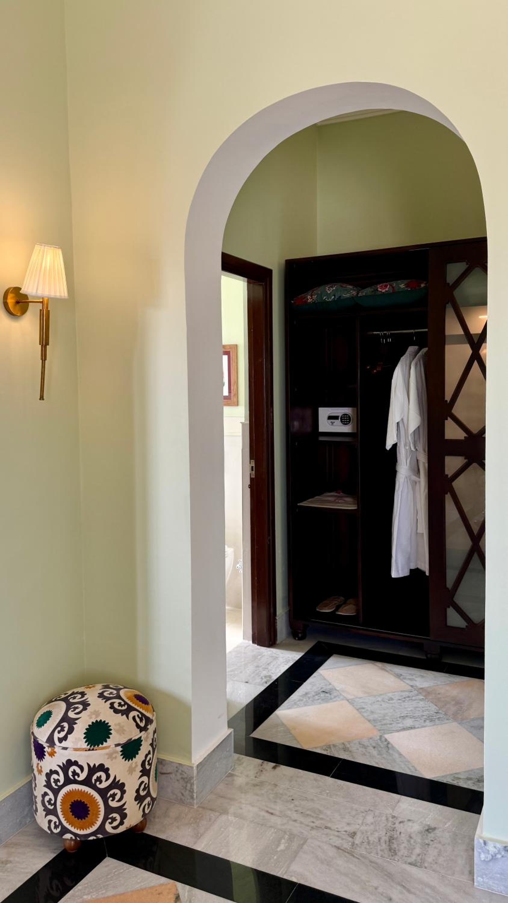 Heritage Suite (King) - Photo 8