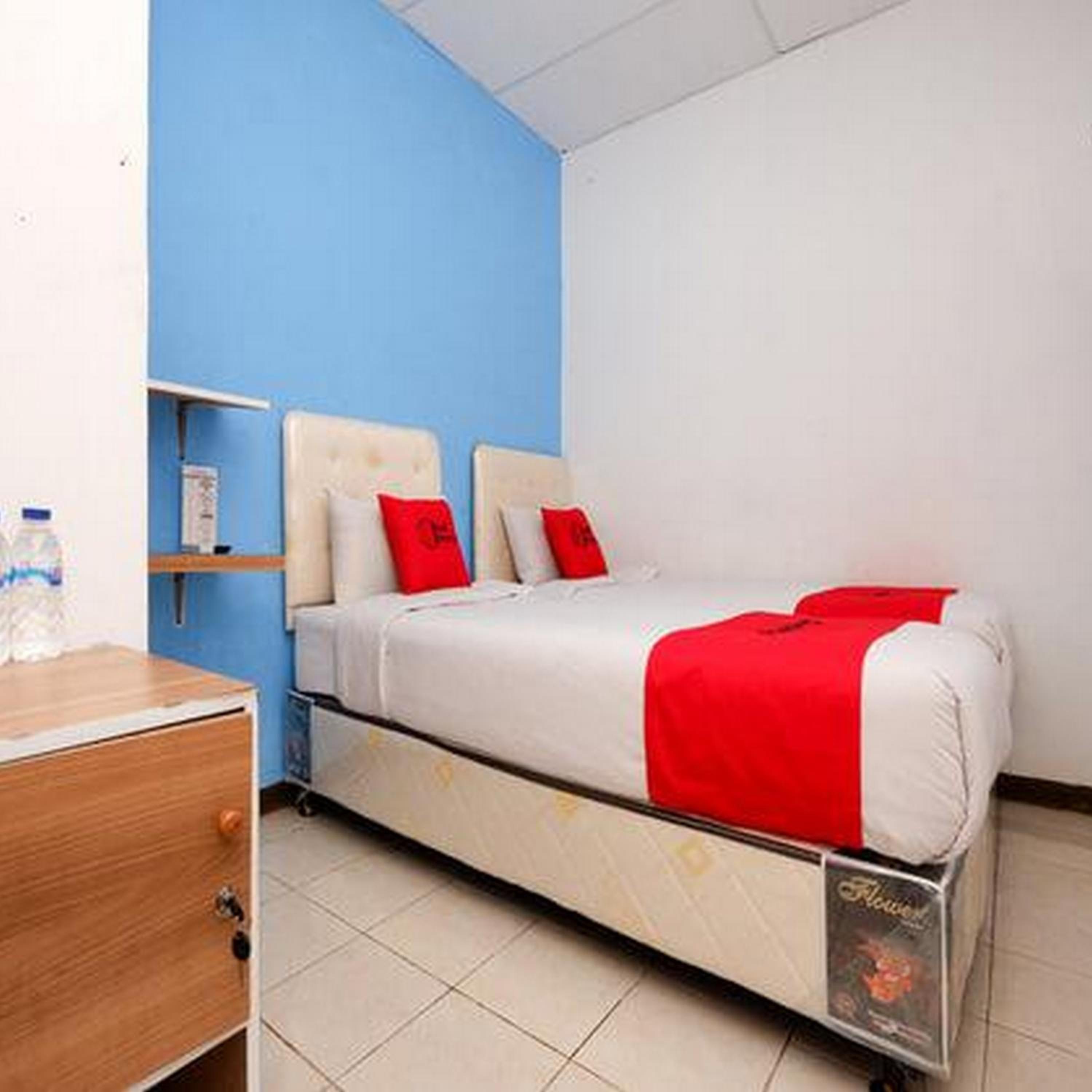 Standard Twin Room - Photo 14