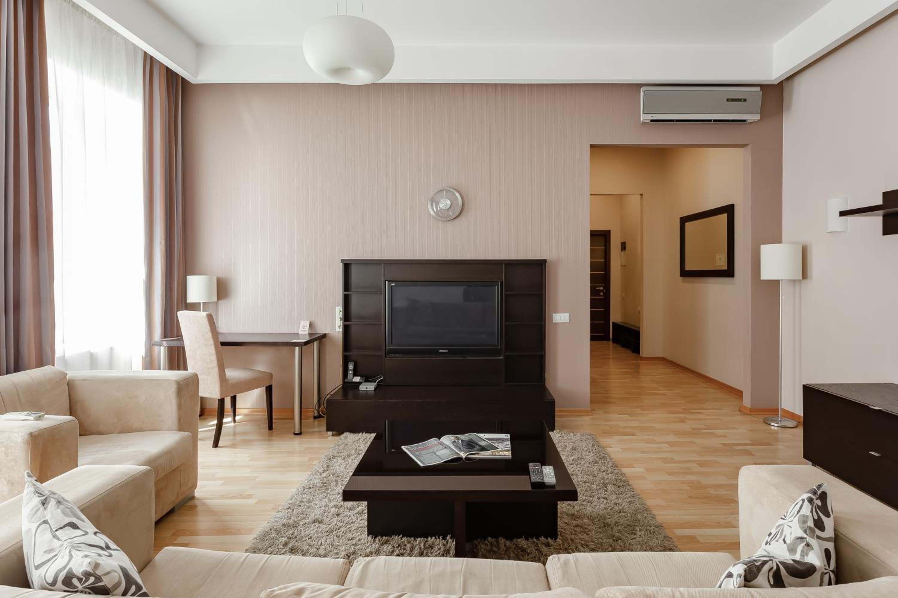 One-Bedroom Family Apartment photo 3