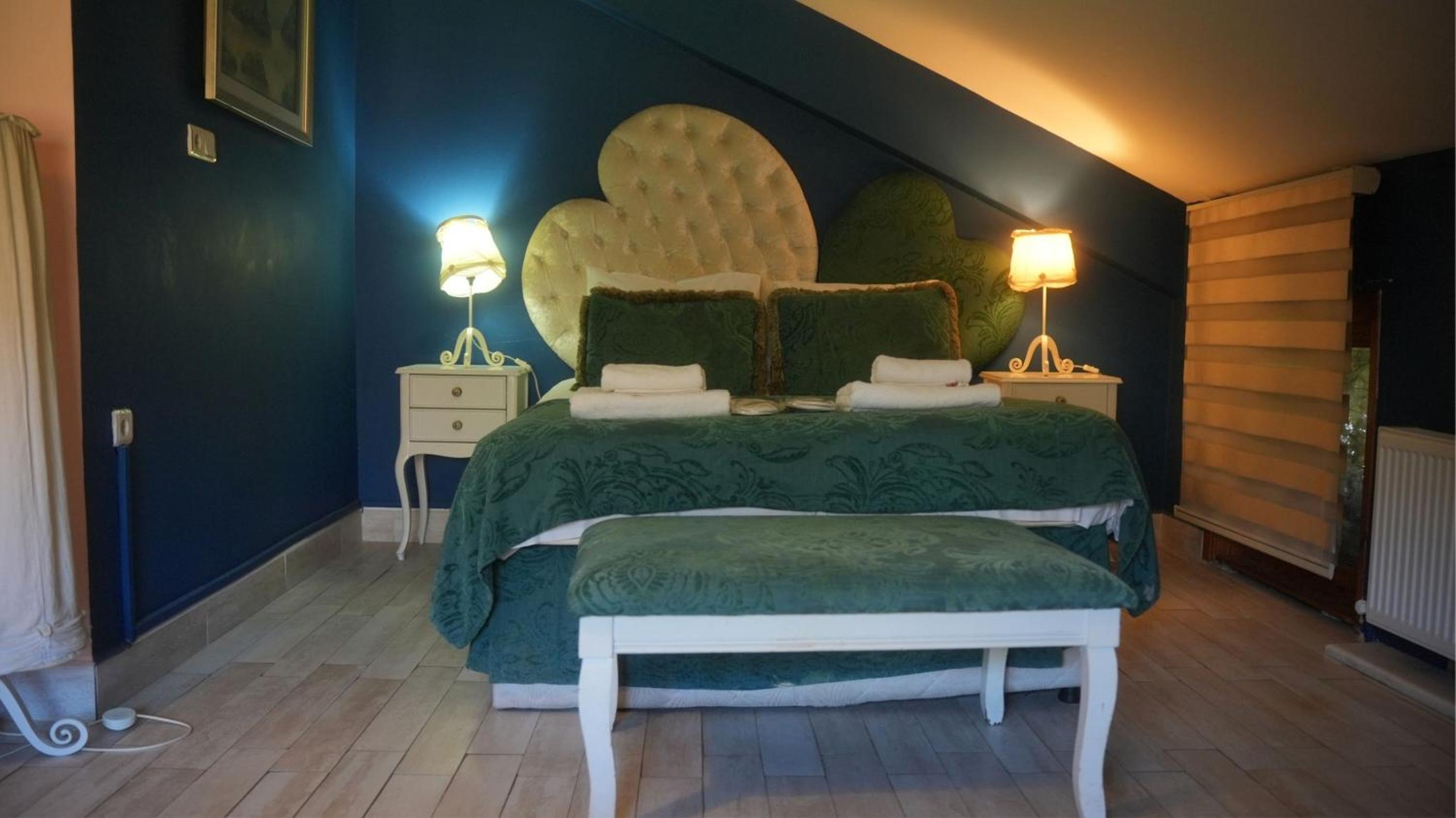 Deluxe Double Room with Bath