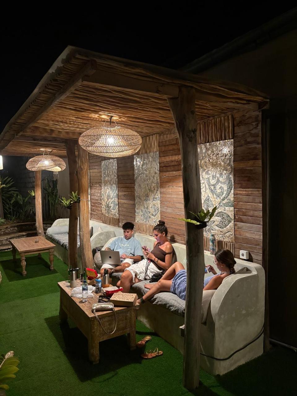 Deluxe Family Room - Photo 32