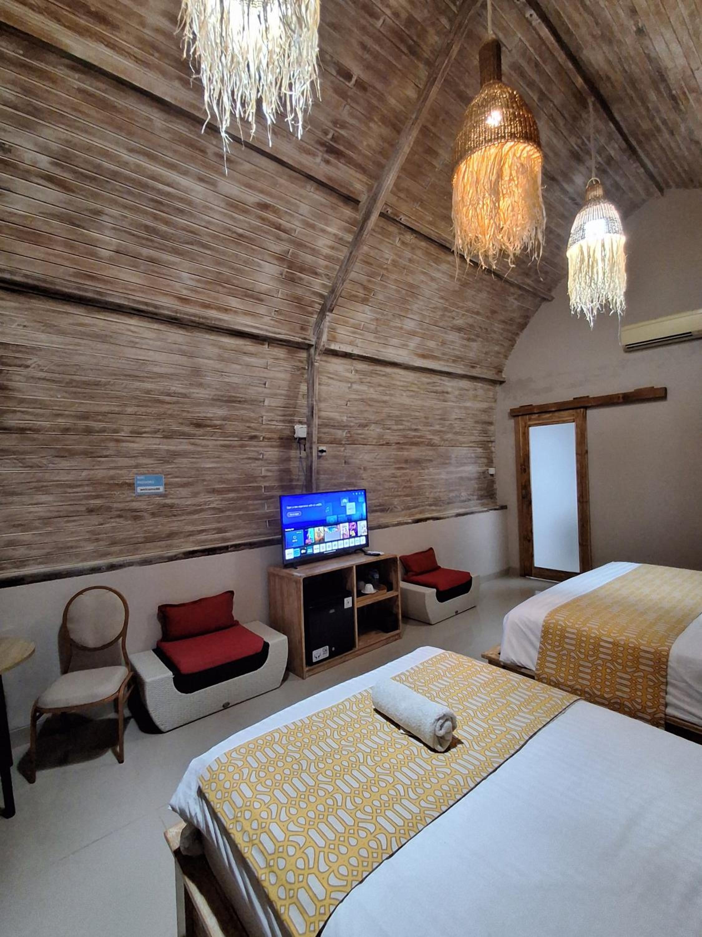 Deluxe Family Room - Photo 23
