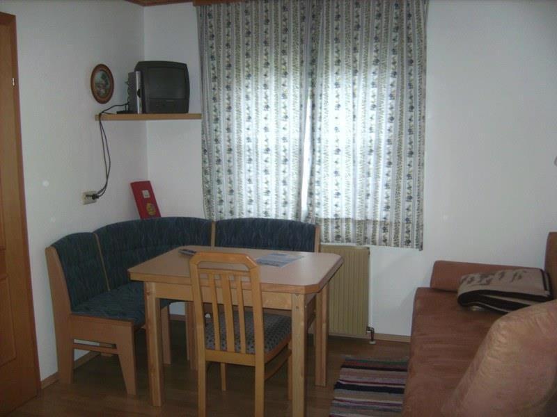 One-Bedroom Apartment with Shower photo 1