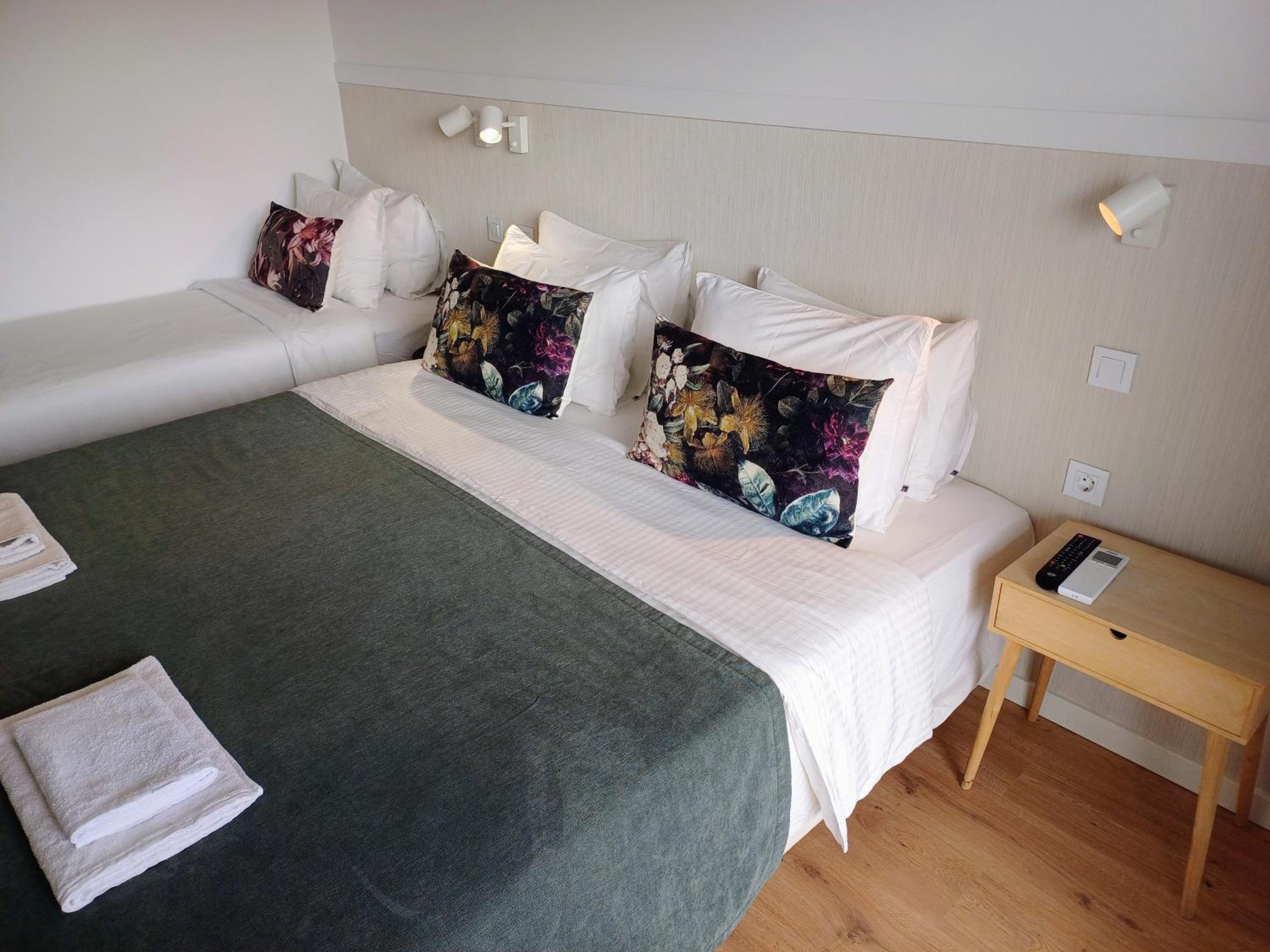 Deluxe Family Suite
