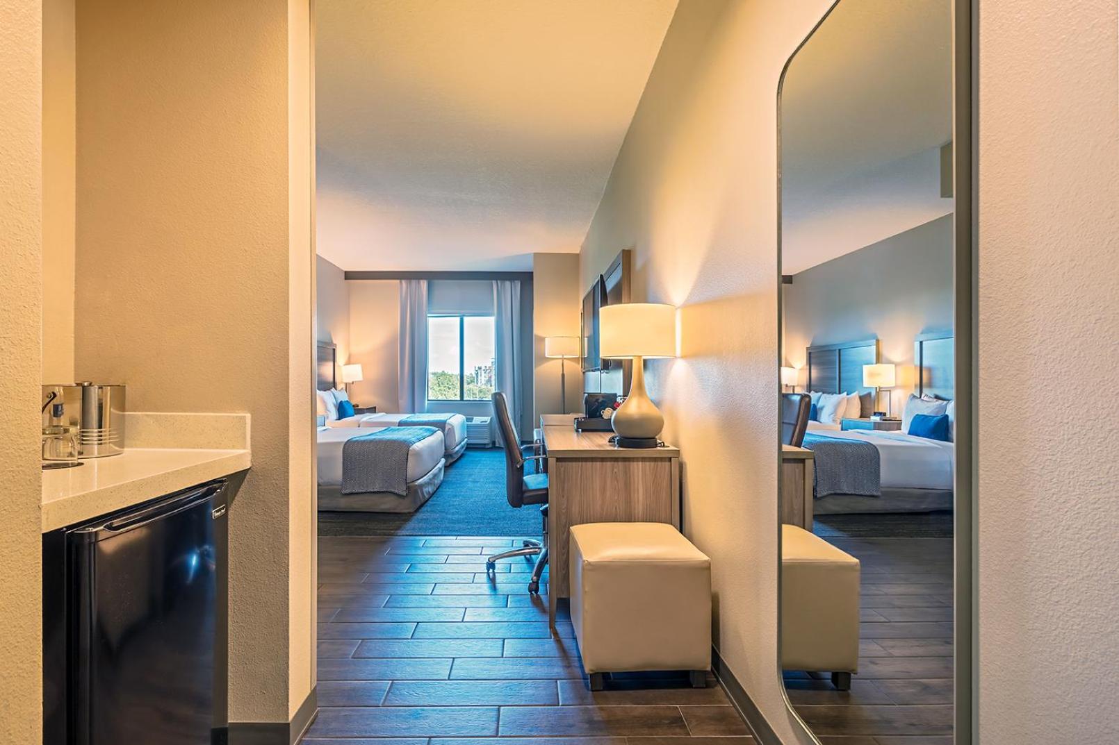 Double Queen Suite ADA