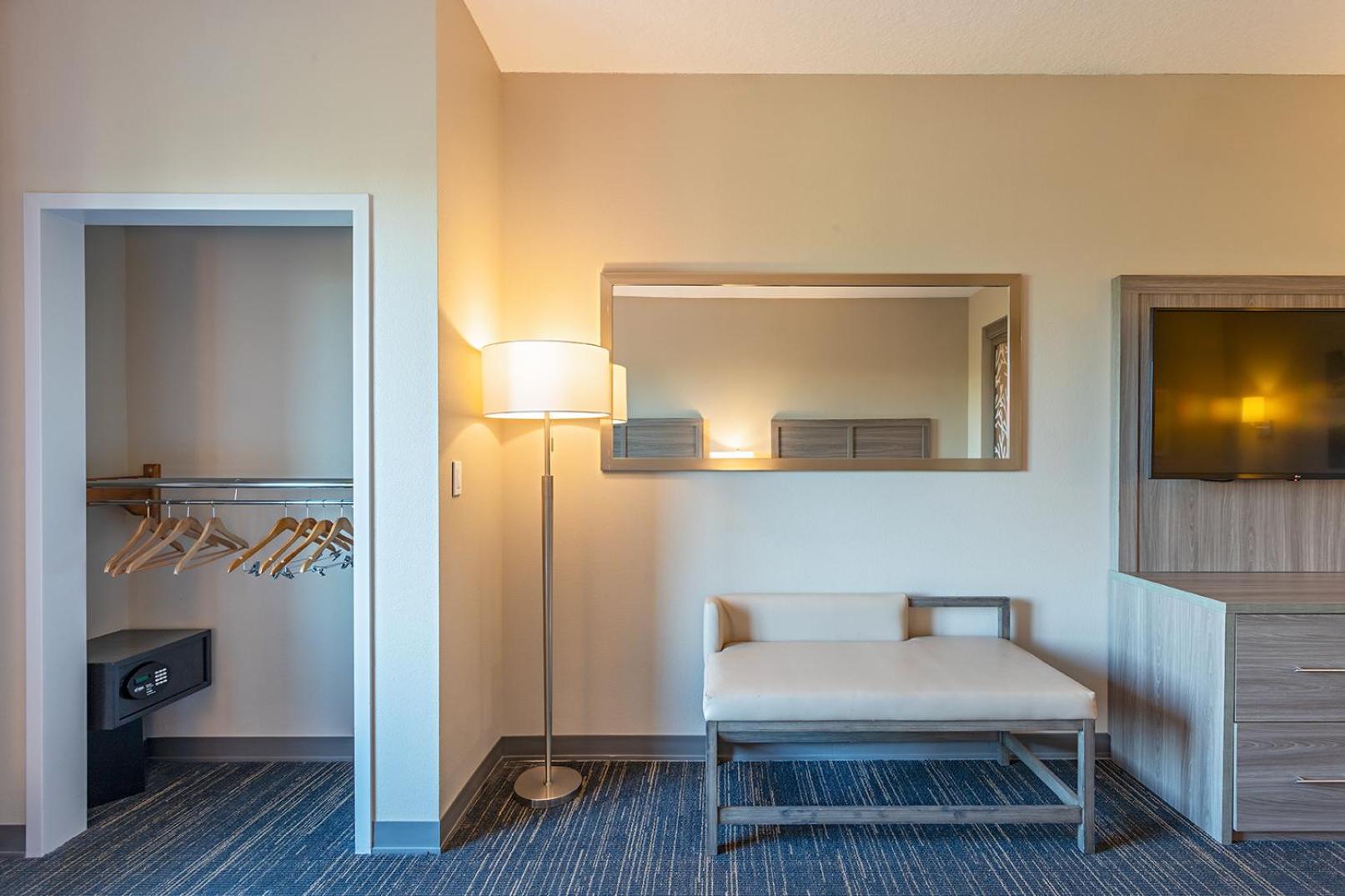 Double Queen Suite ADA