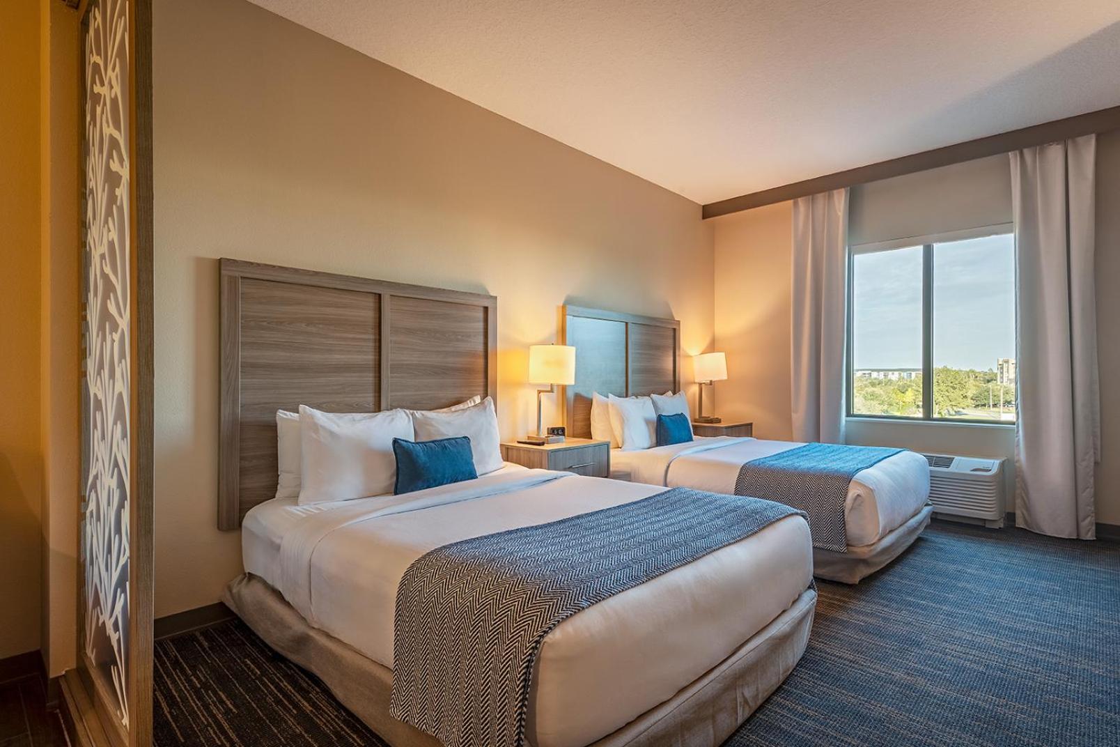 Double Queen Suite