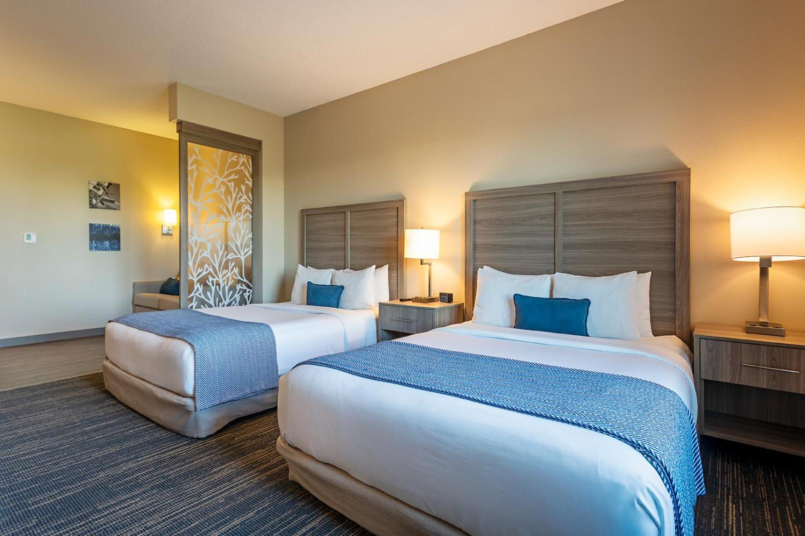 Double Queen Suite ADA
