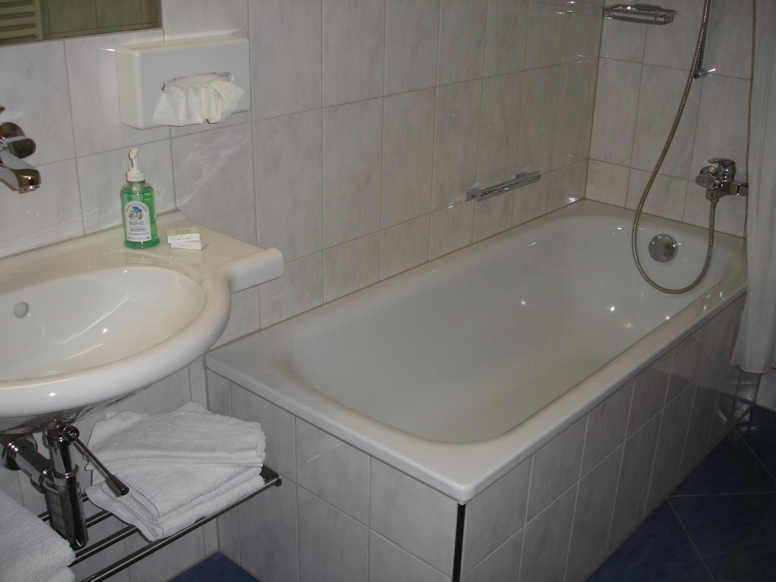 Quadruple Room - Photo 4