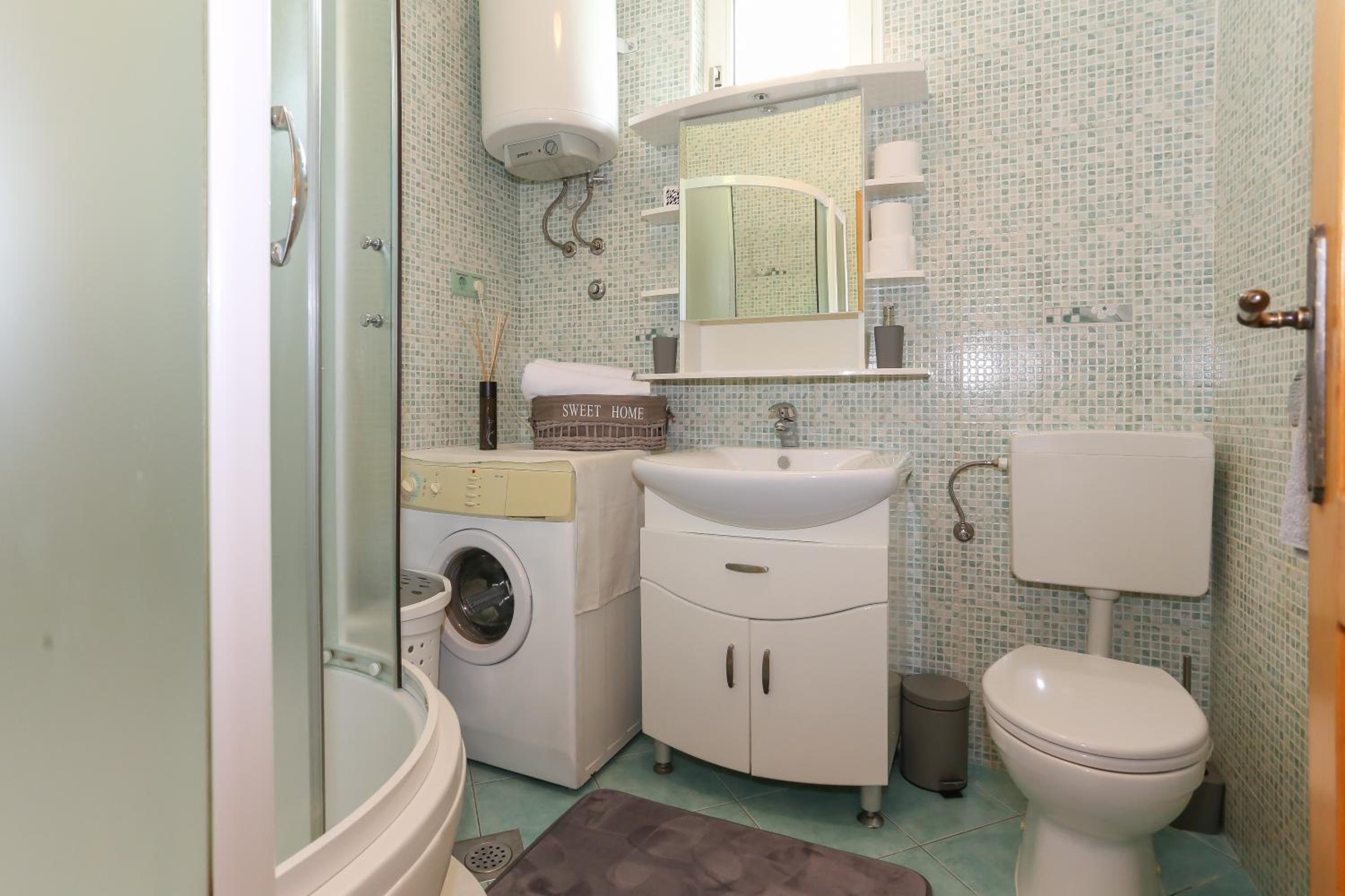 Apartment - Ground Floor - Photo 8