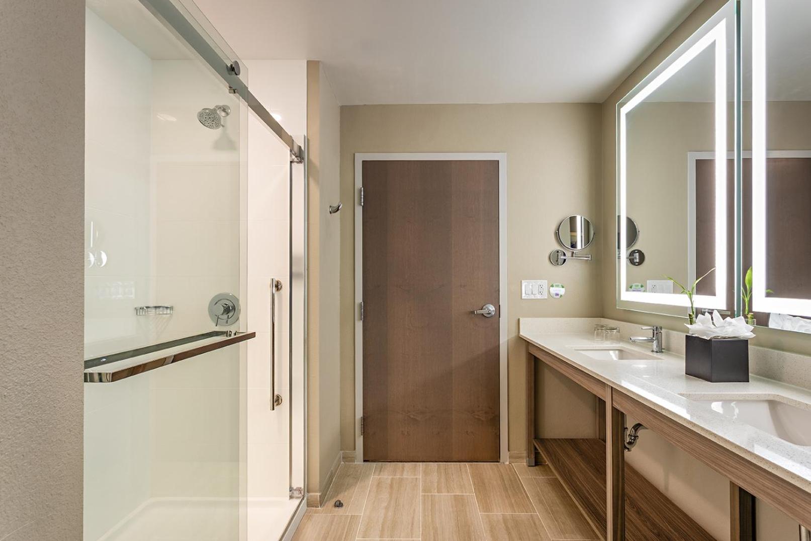 Double Queen Master Suite