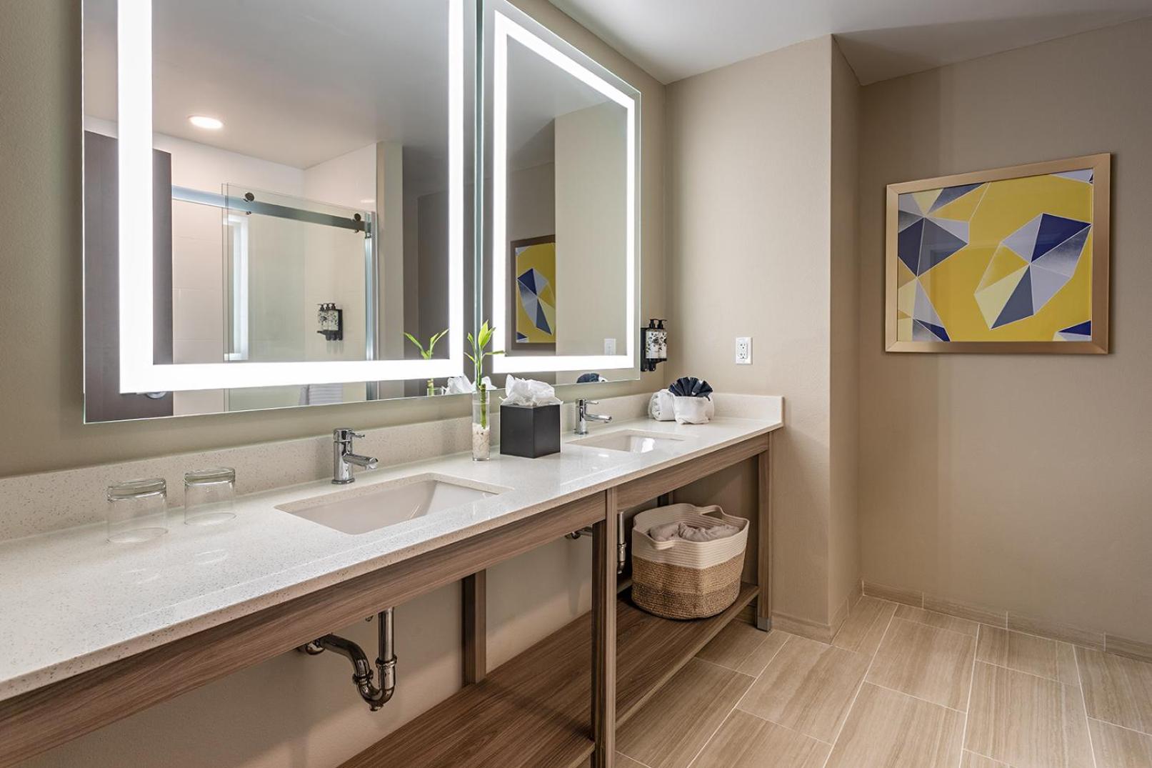 Double Queen Master Suite