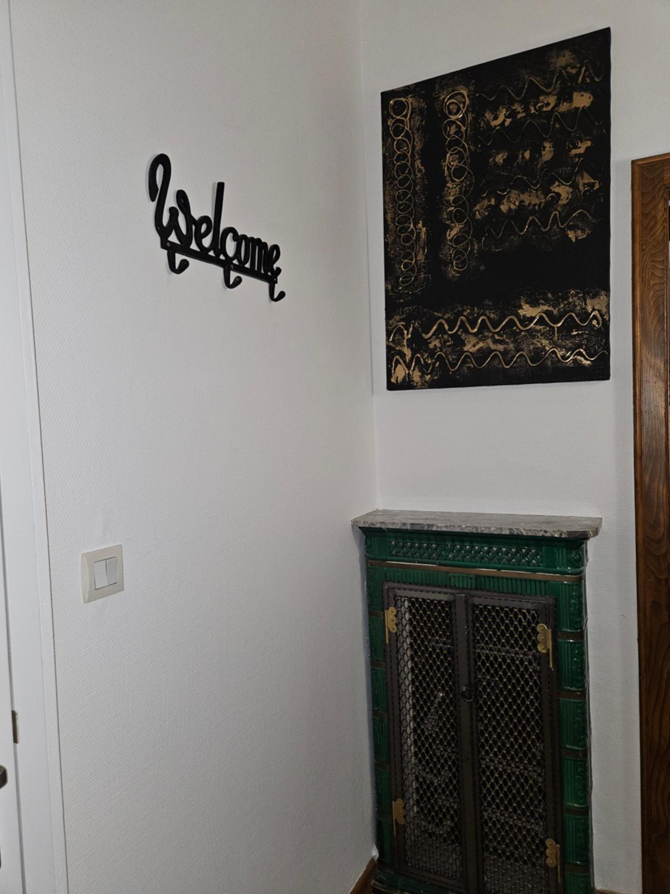 One-Bedroom Apartment photo 3