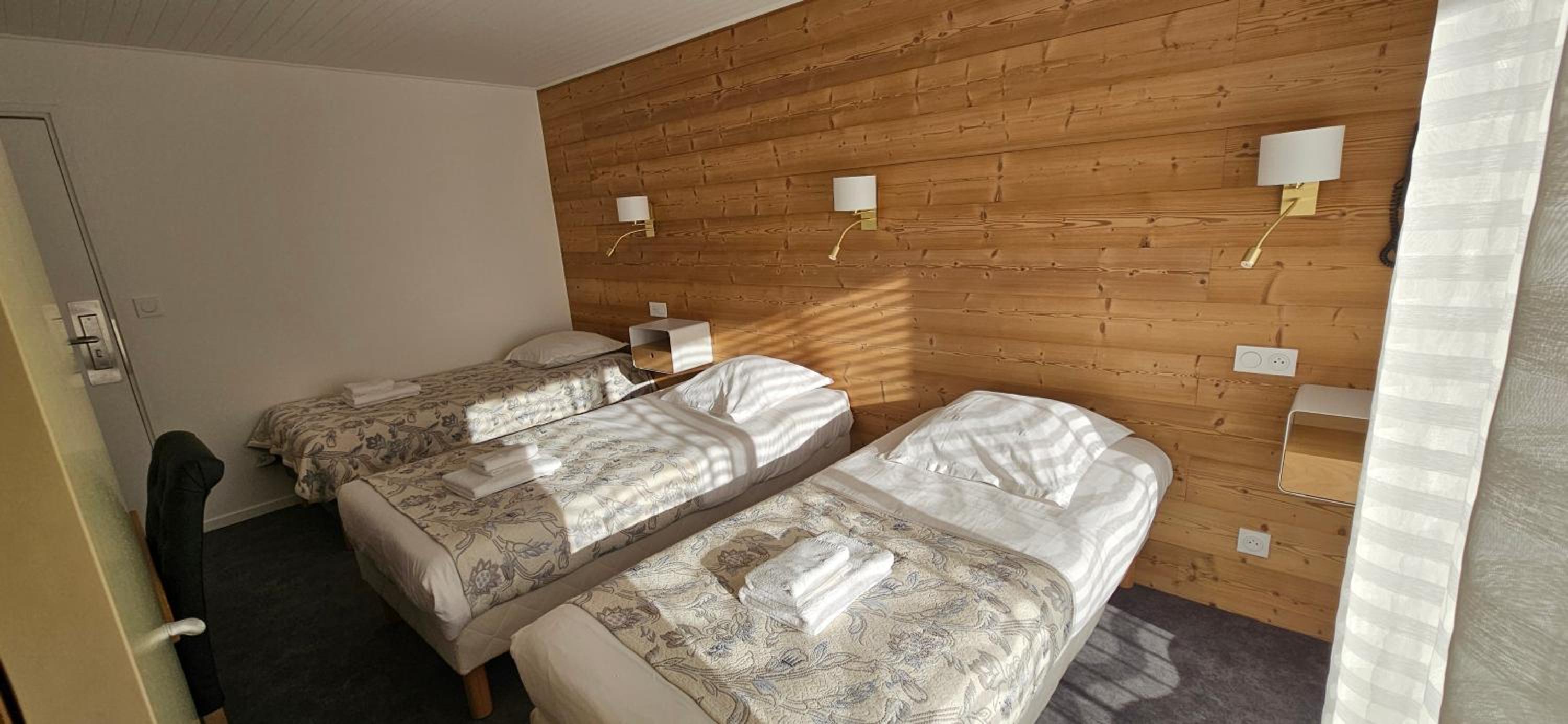 Triple Room with Mountain View