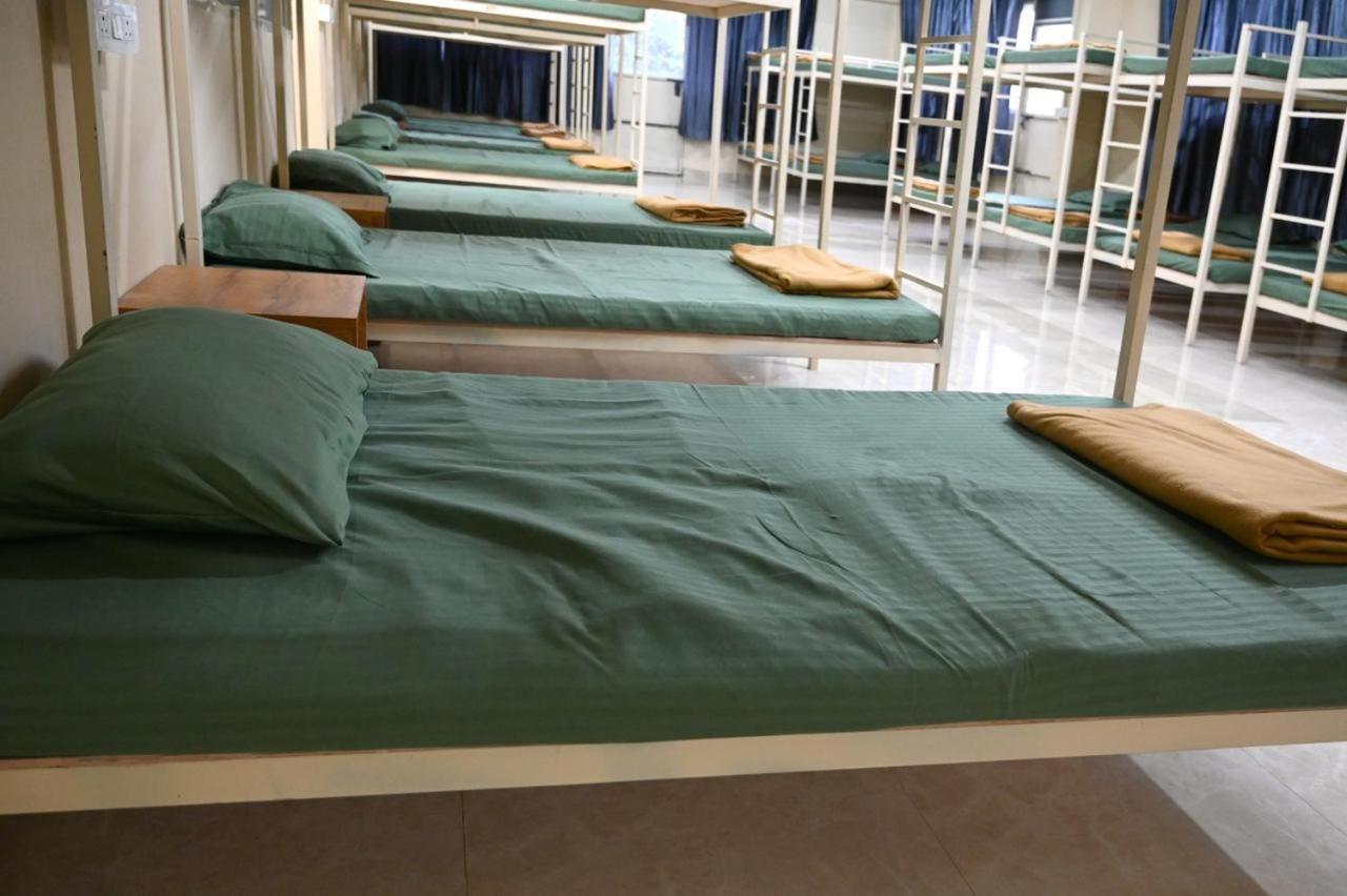 Mixed Dormitory Room