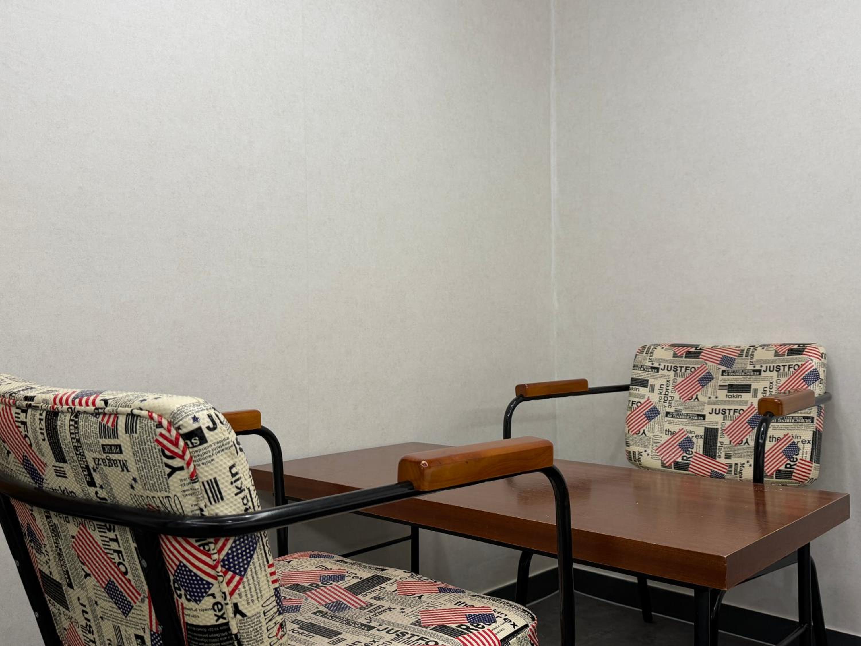 Standard Twin Room - Photo 7
