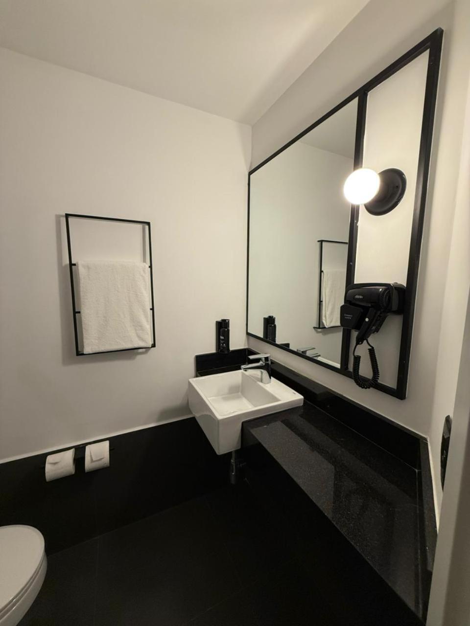 Twin Room with Three Single Beds