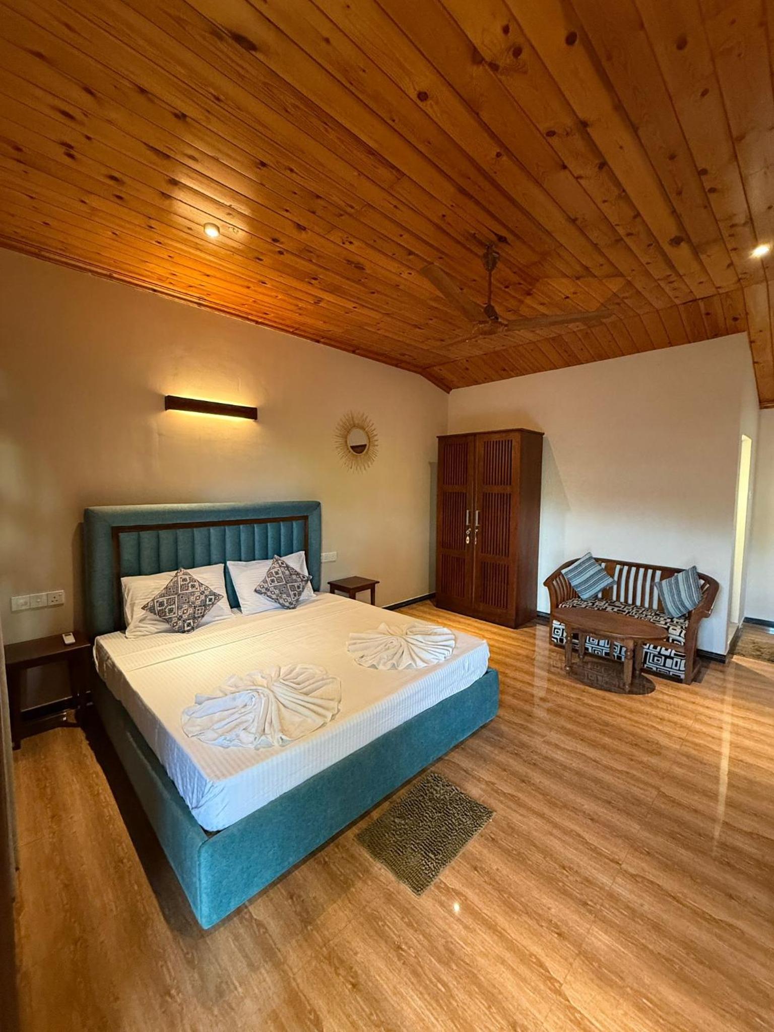 Studio Apartment with King Bed photo 2