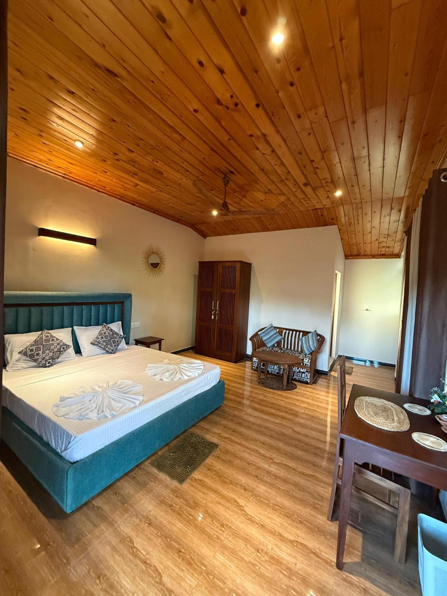 Studio Apartment with King Bed photo 1