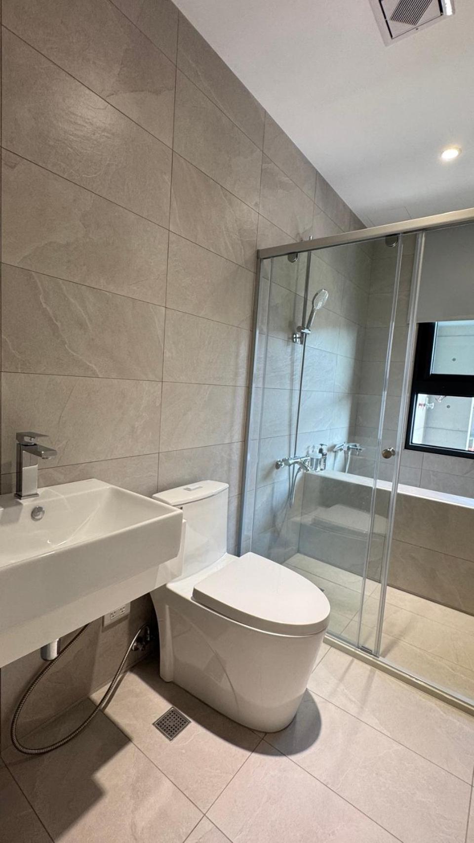Family Room with Bath photo 3