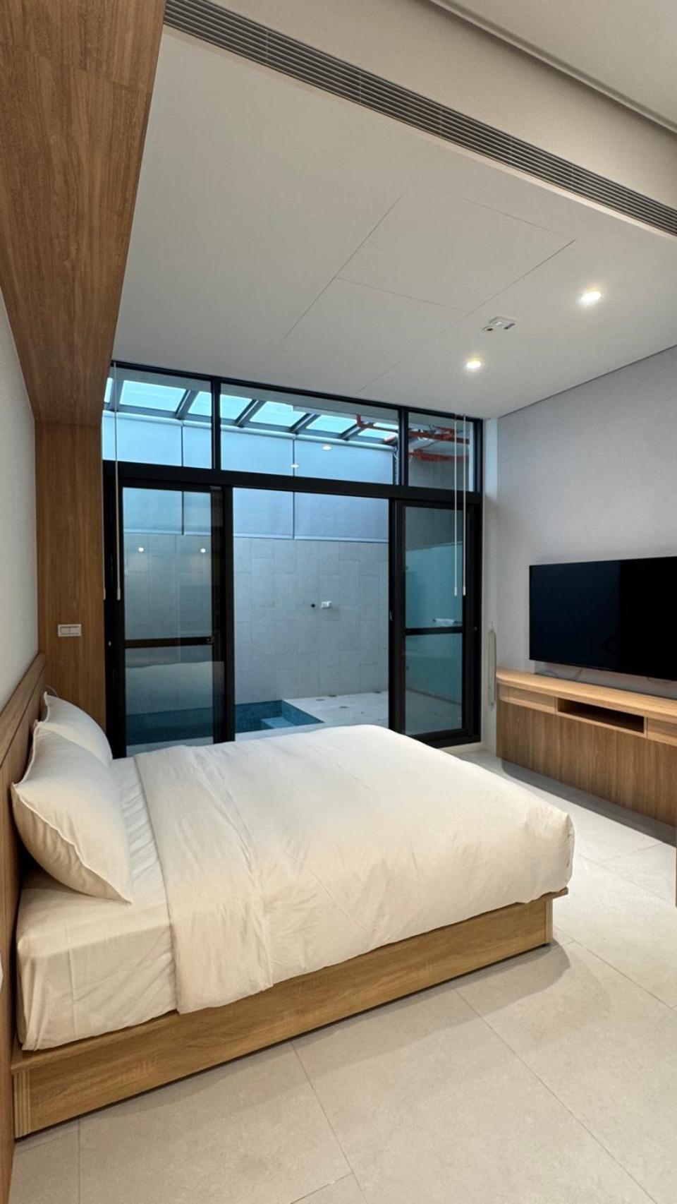 Deluxe Double Room photo 3