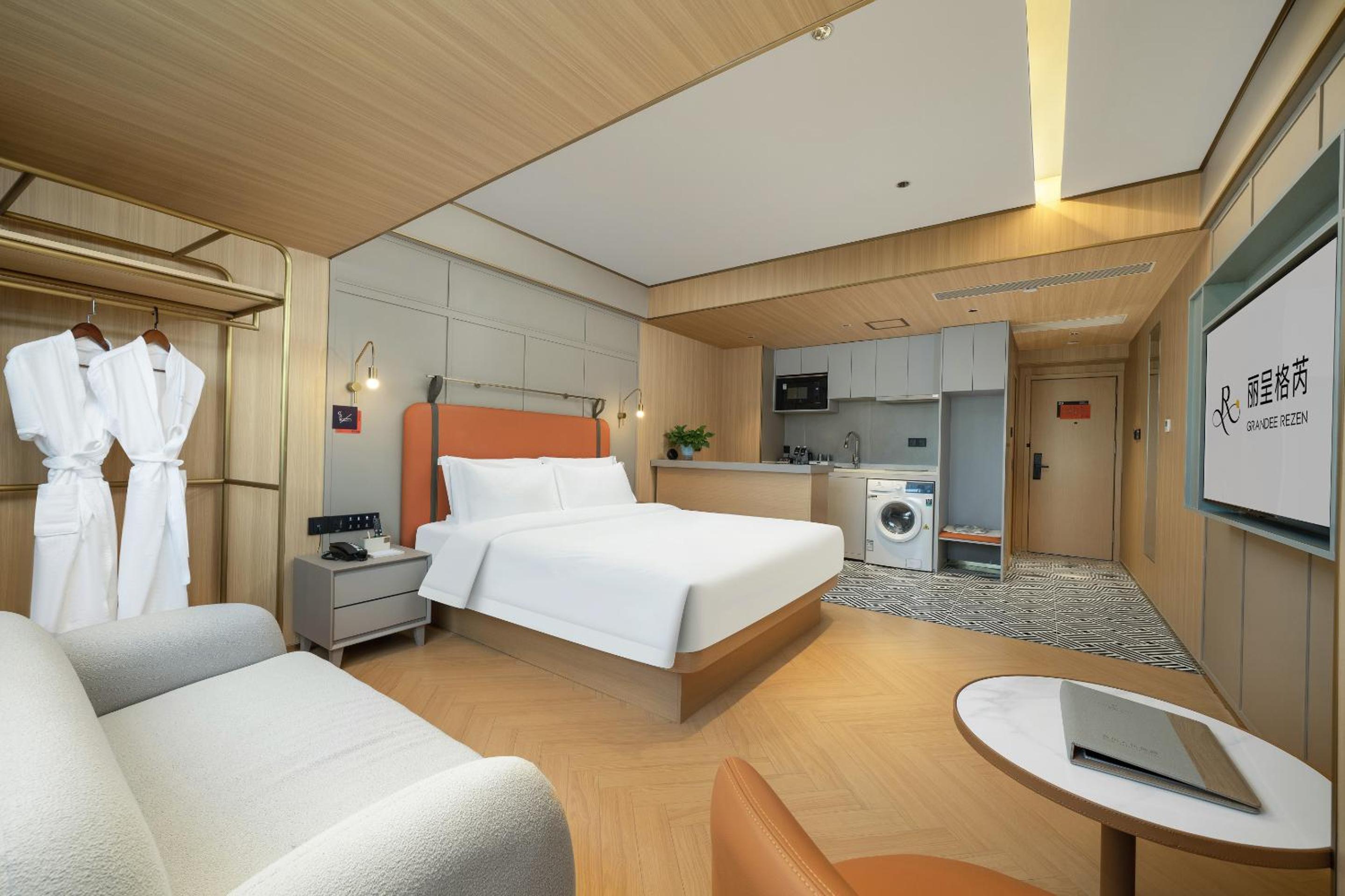 Studio Apartment