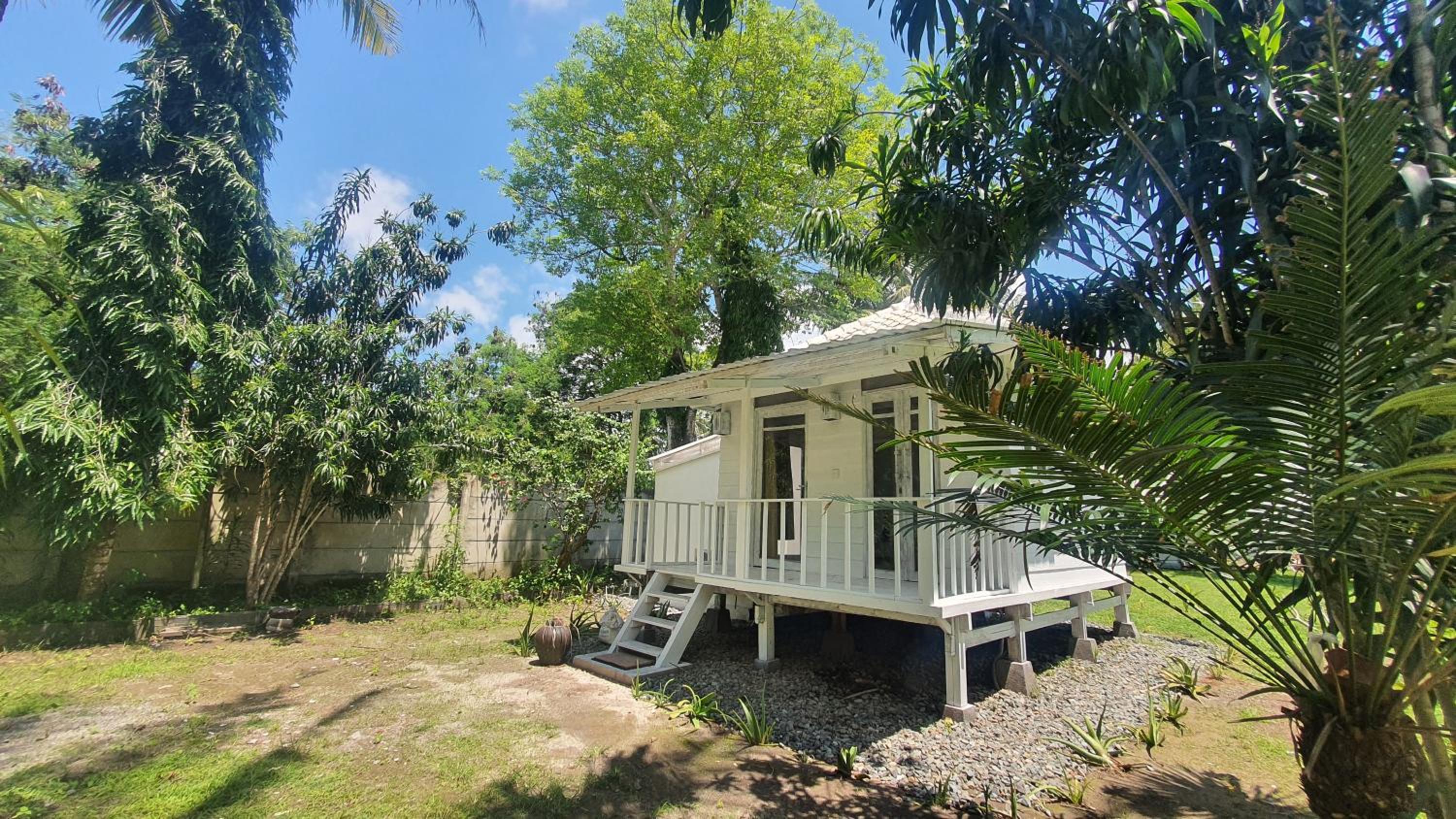 Bungalow with Garden View - Photo 5