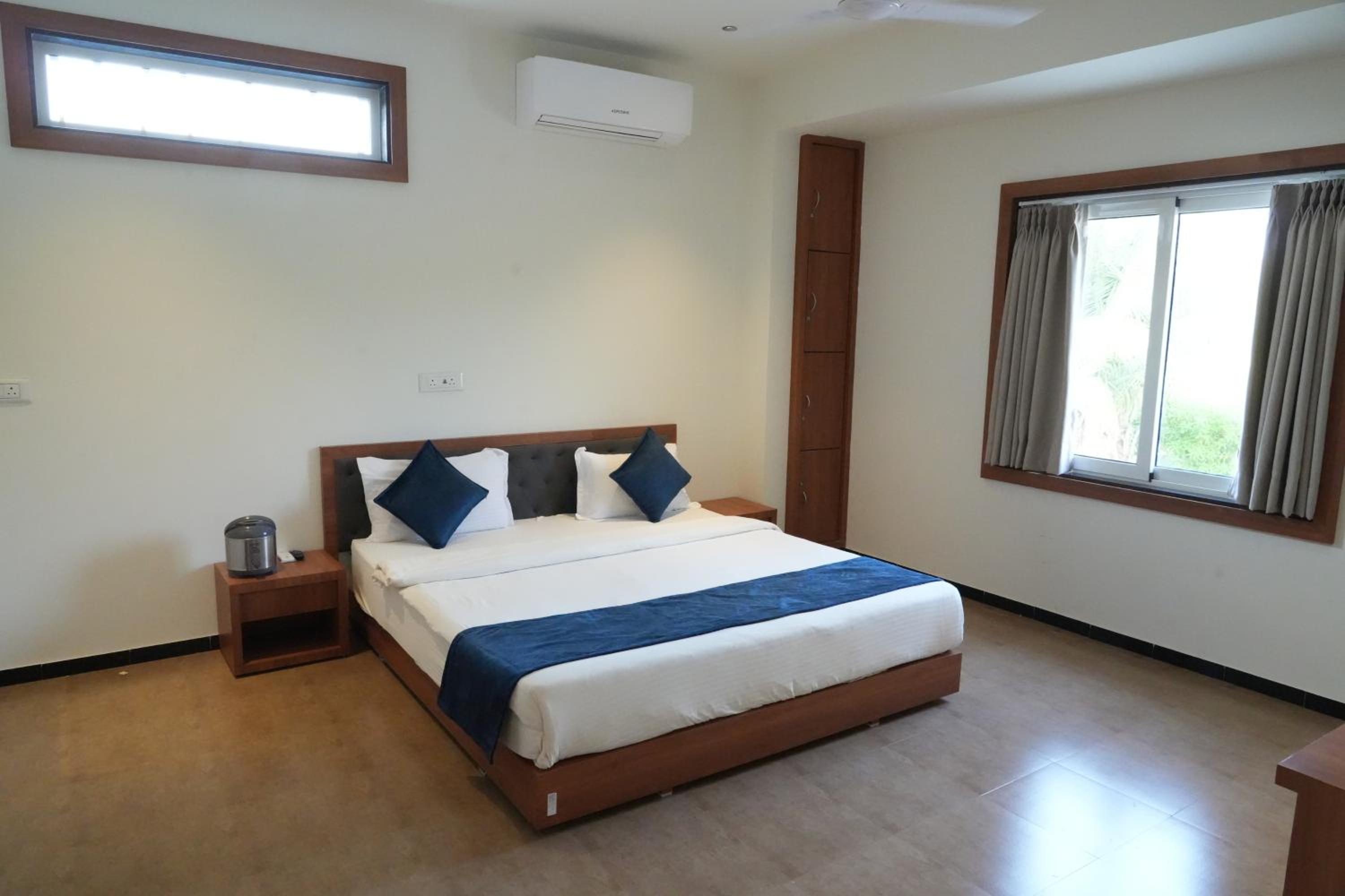 Standard Double Room photo 2