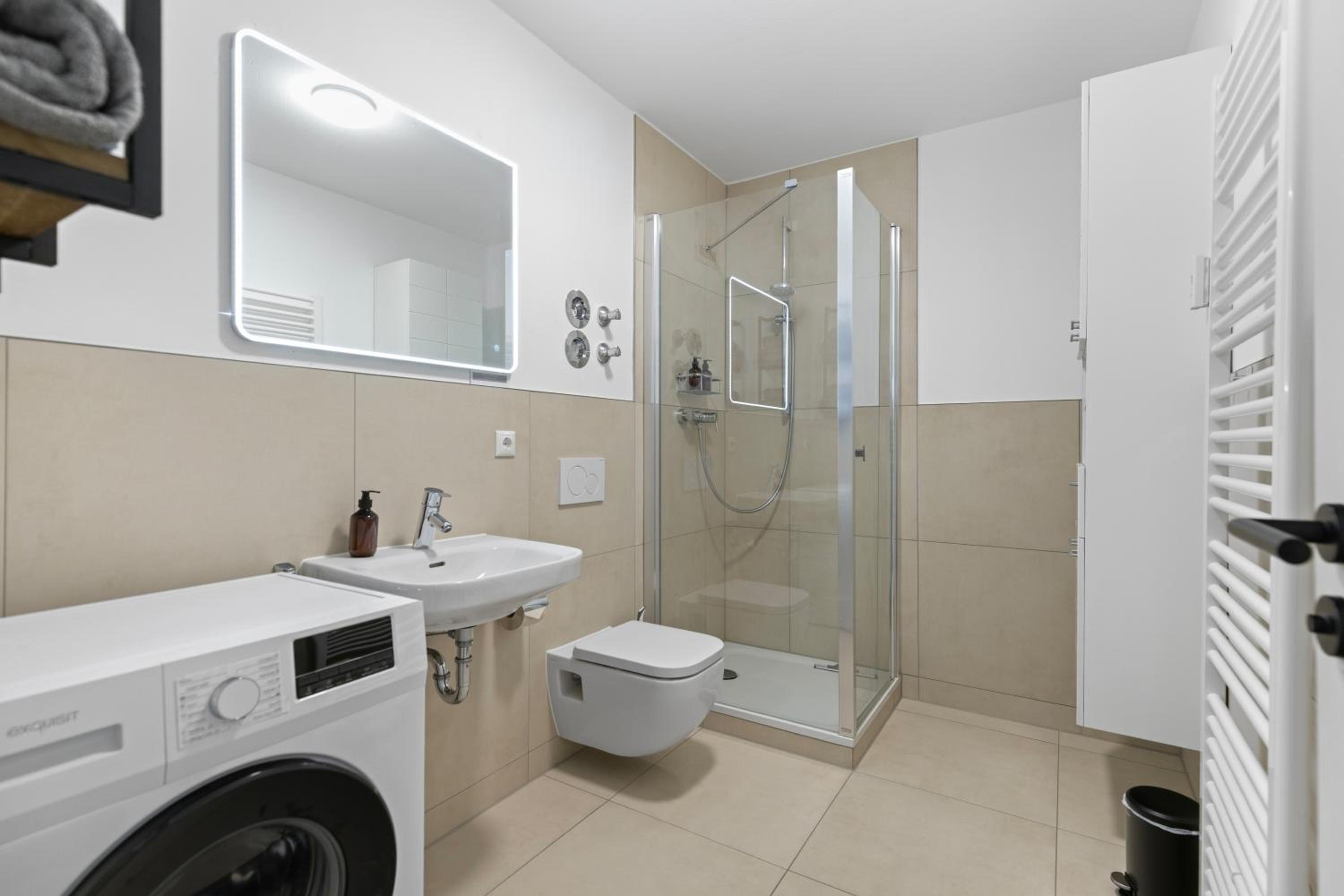 Two-Bedroom Apartment with Terrace photo 2