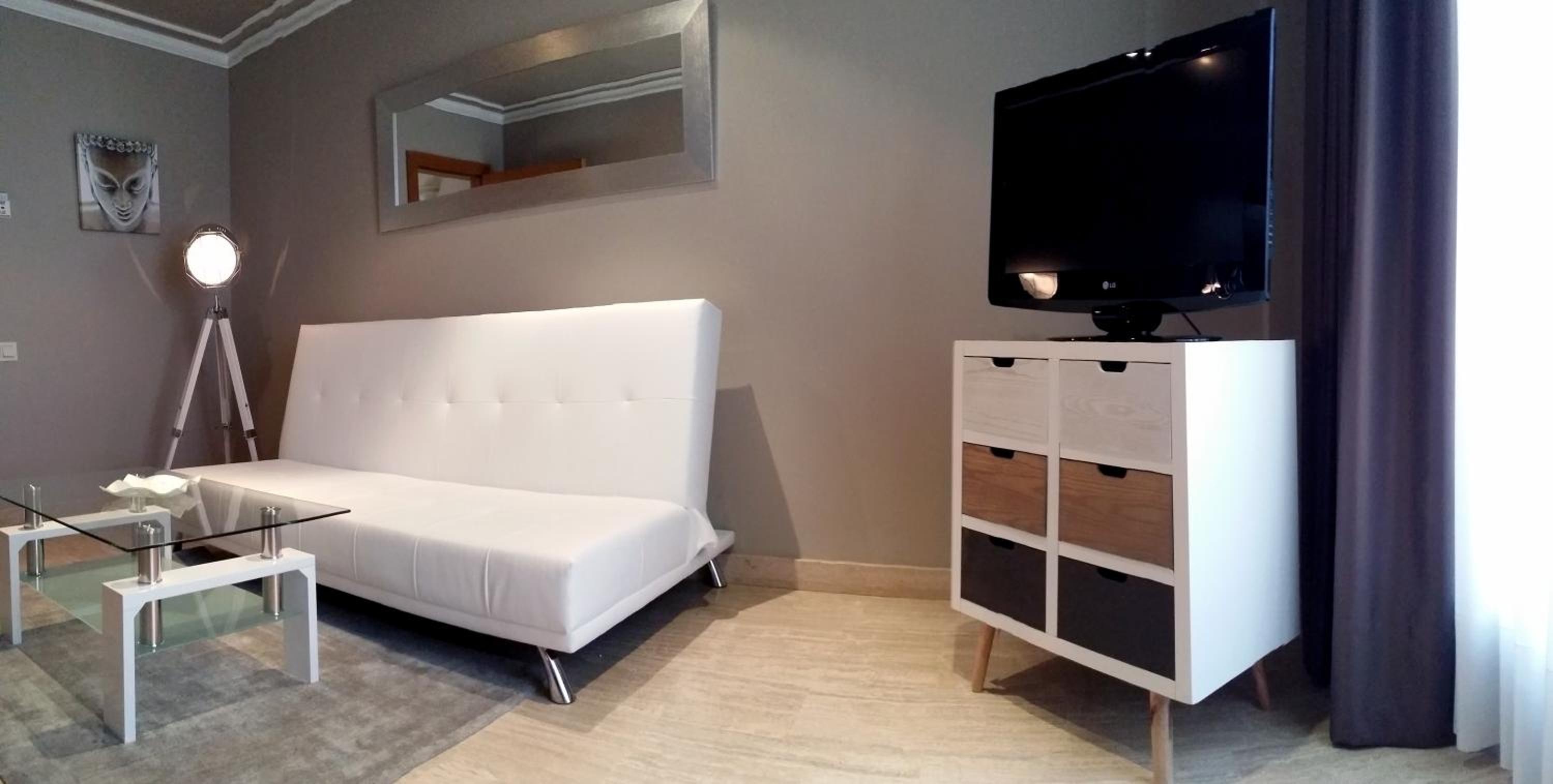 Suite - Photo 3