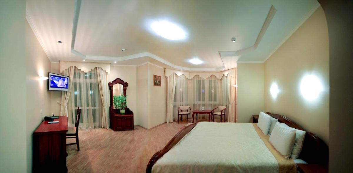 Junior Suite with Balcony photo 1
