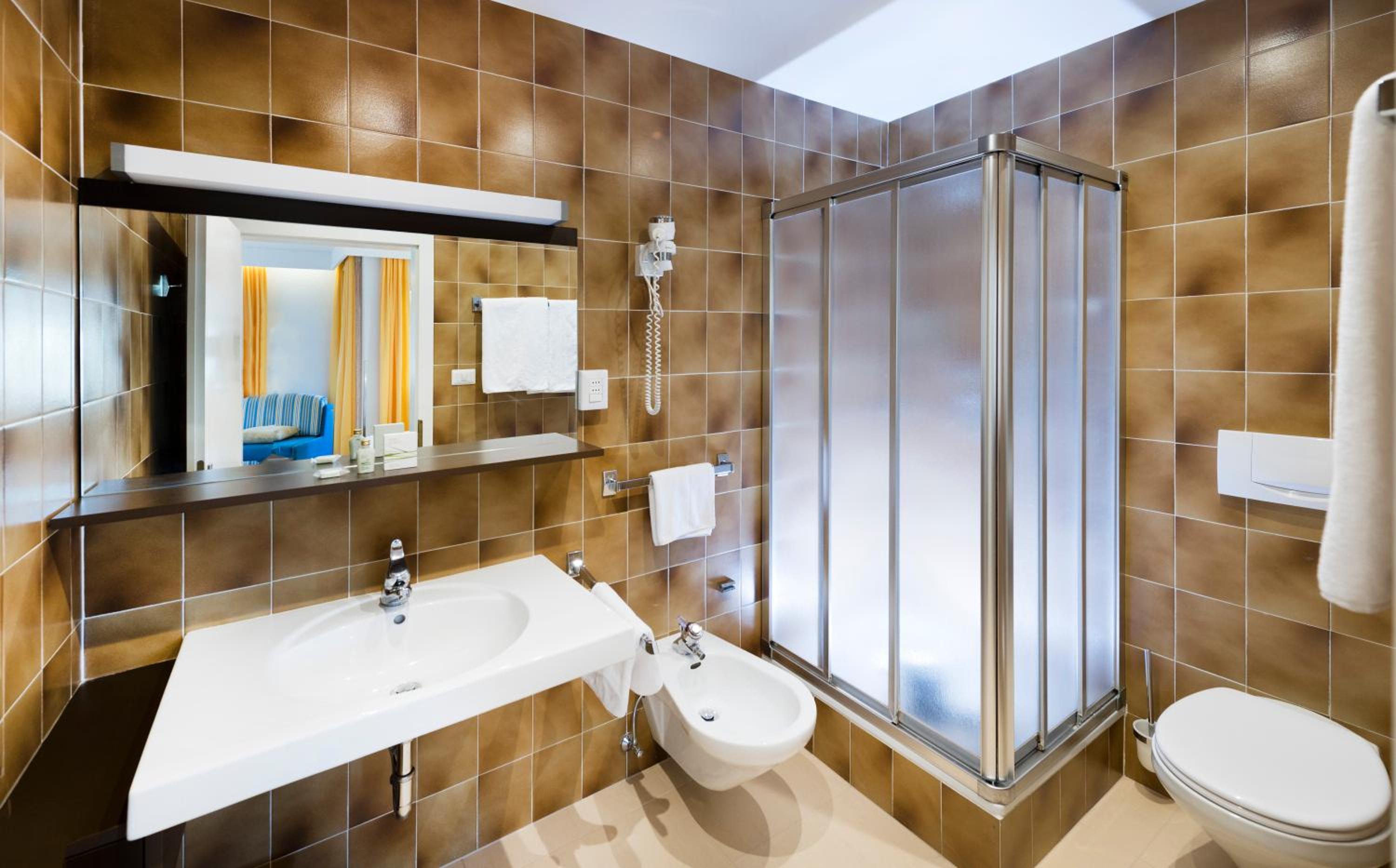 Suite - Photo 3