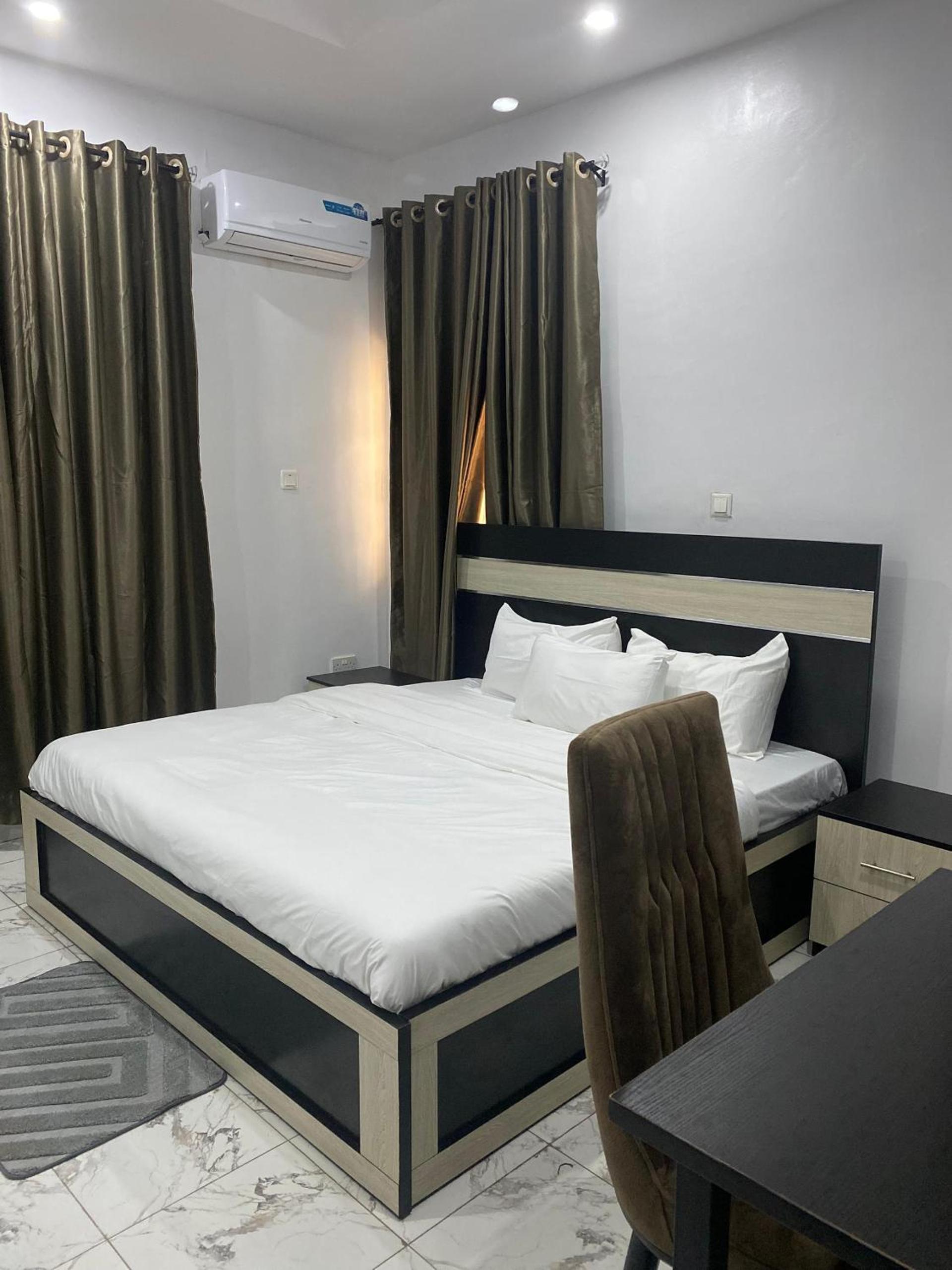 Deluxe Queen Room photo 1