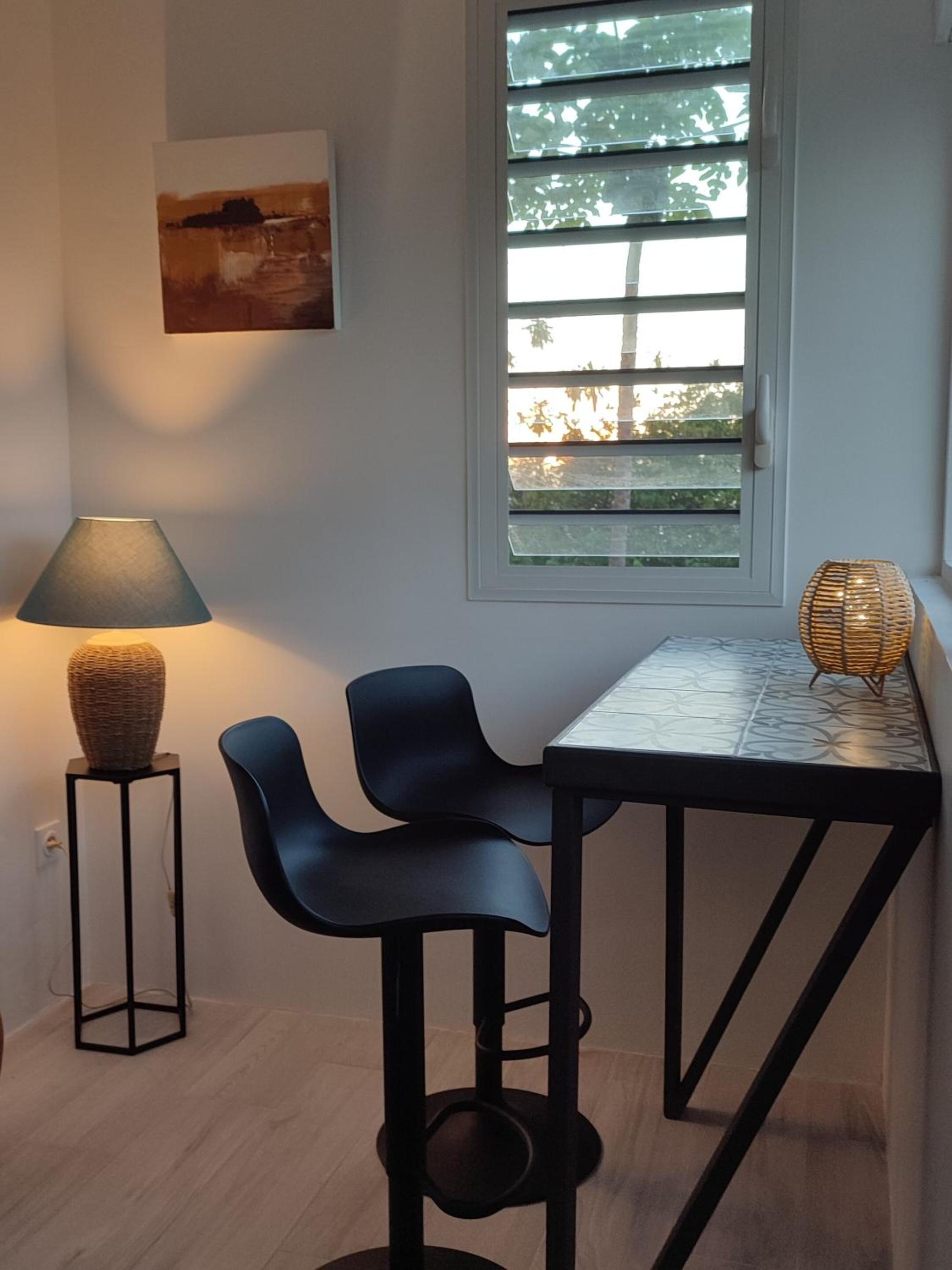 Deluxe King Room photo 1