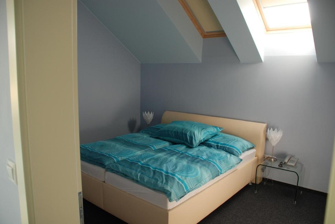 Suite - Photo 3