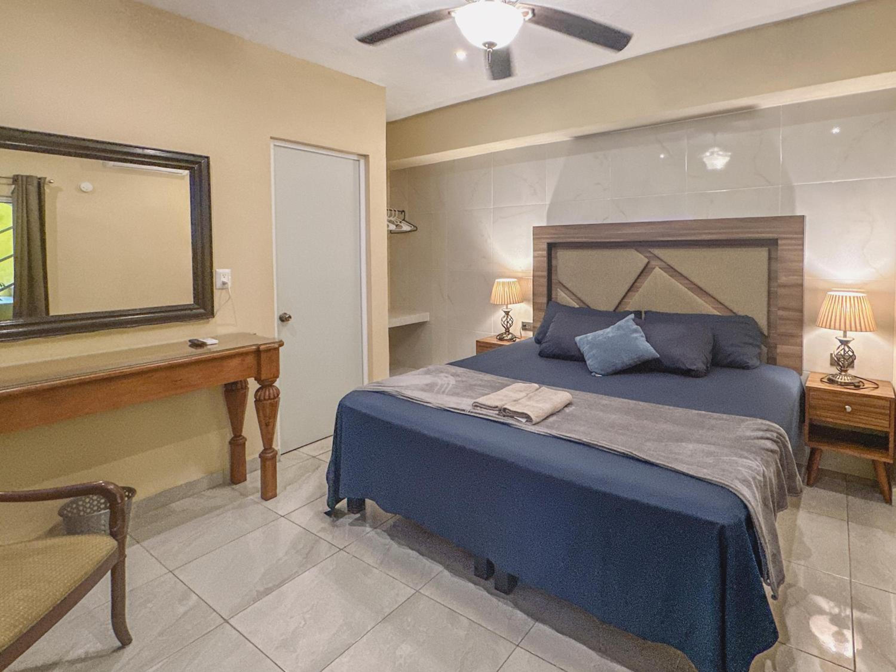 Superior King Room photo 2