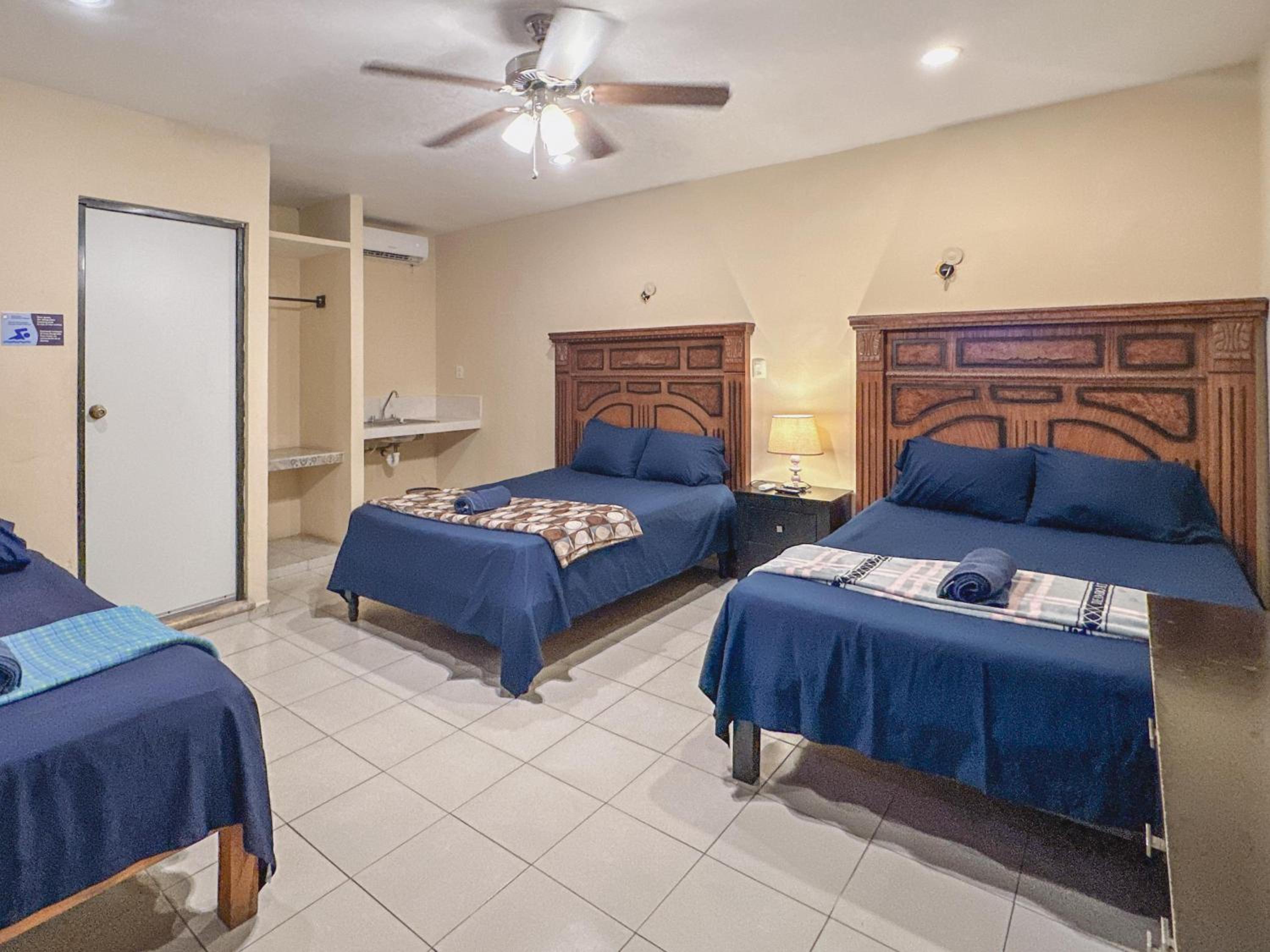 Standard Triple Room photo 3