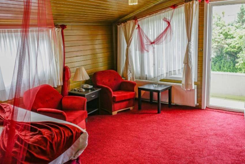 Queen Room