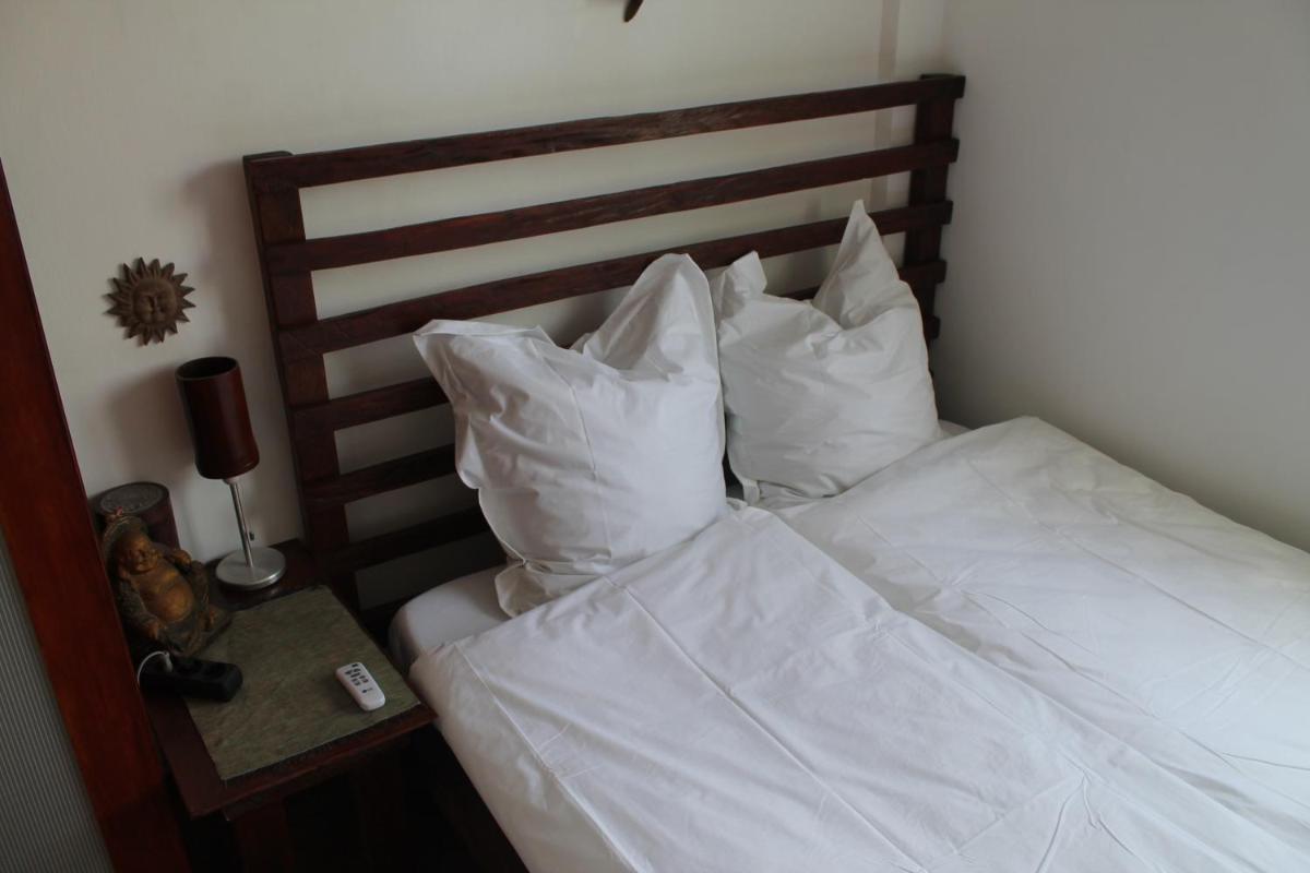 Double Room (Room 2) - Photo 7