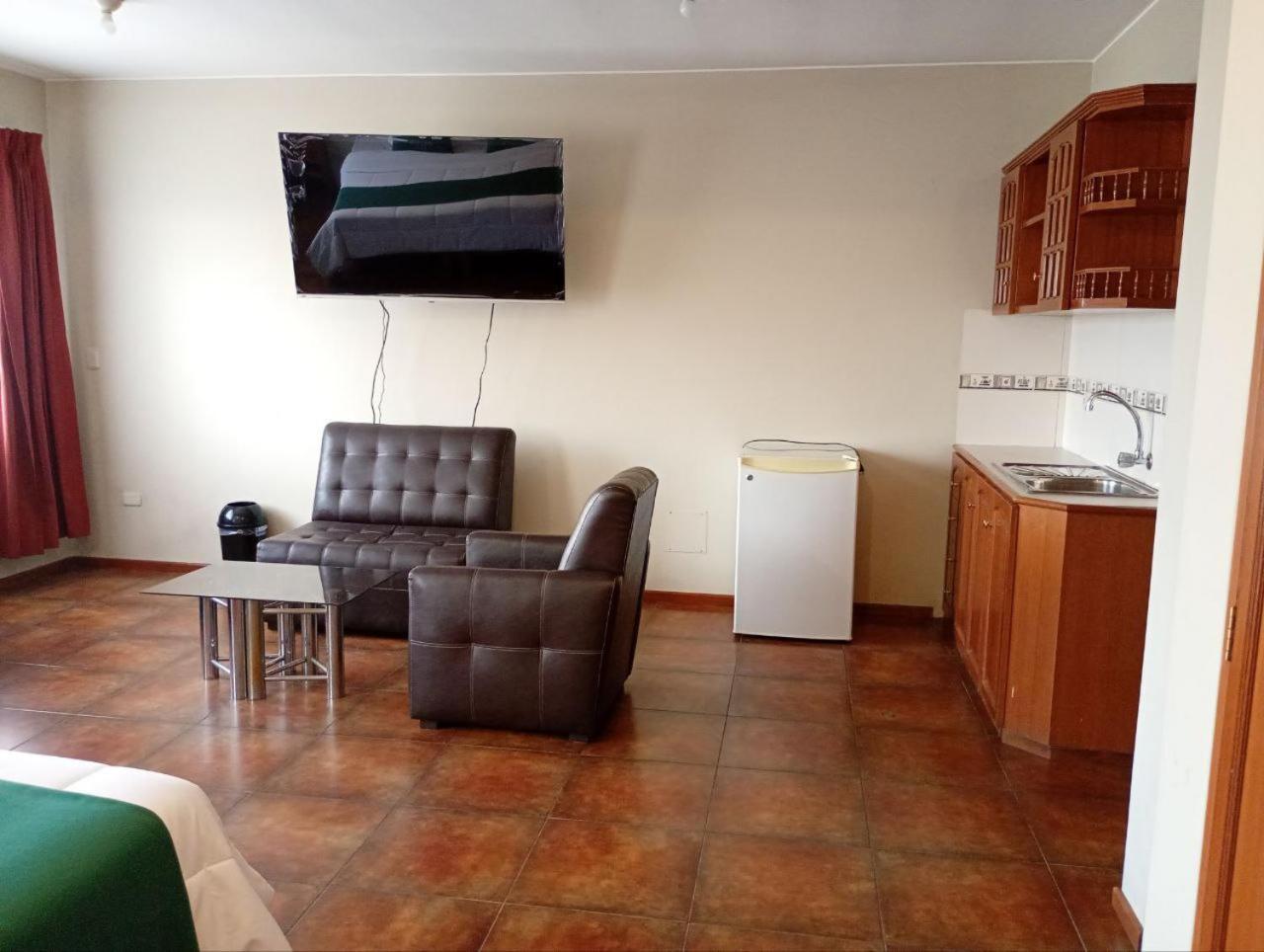Deluxe Studio