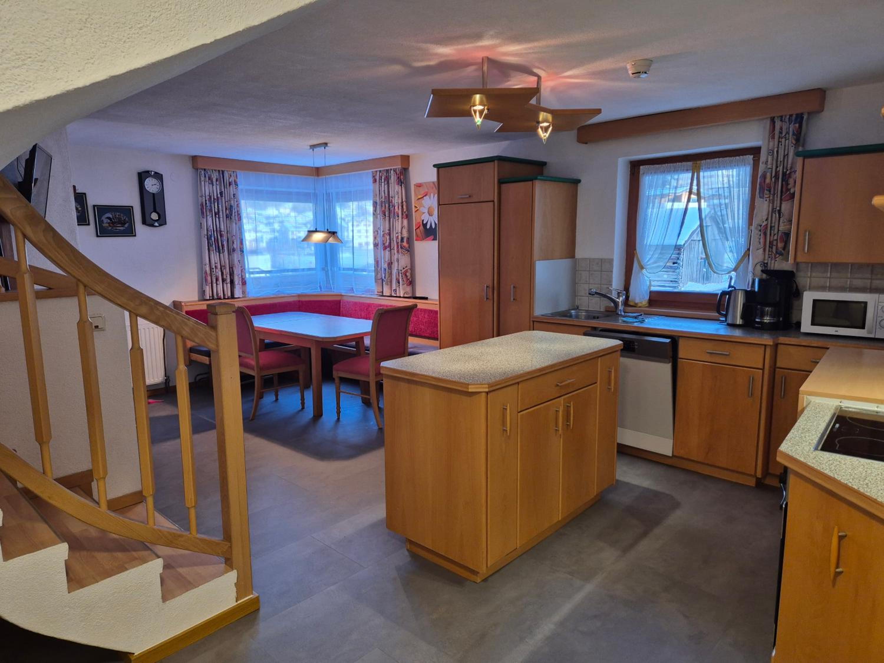 Apartment - Split Level photo 3
