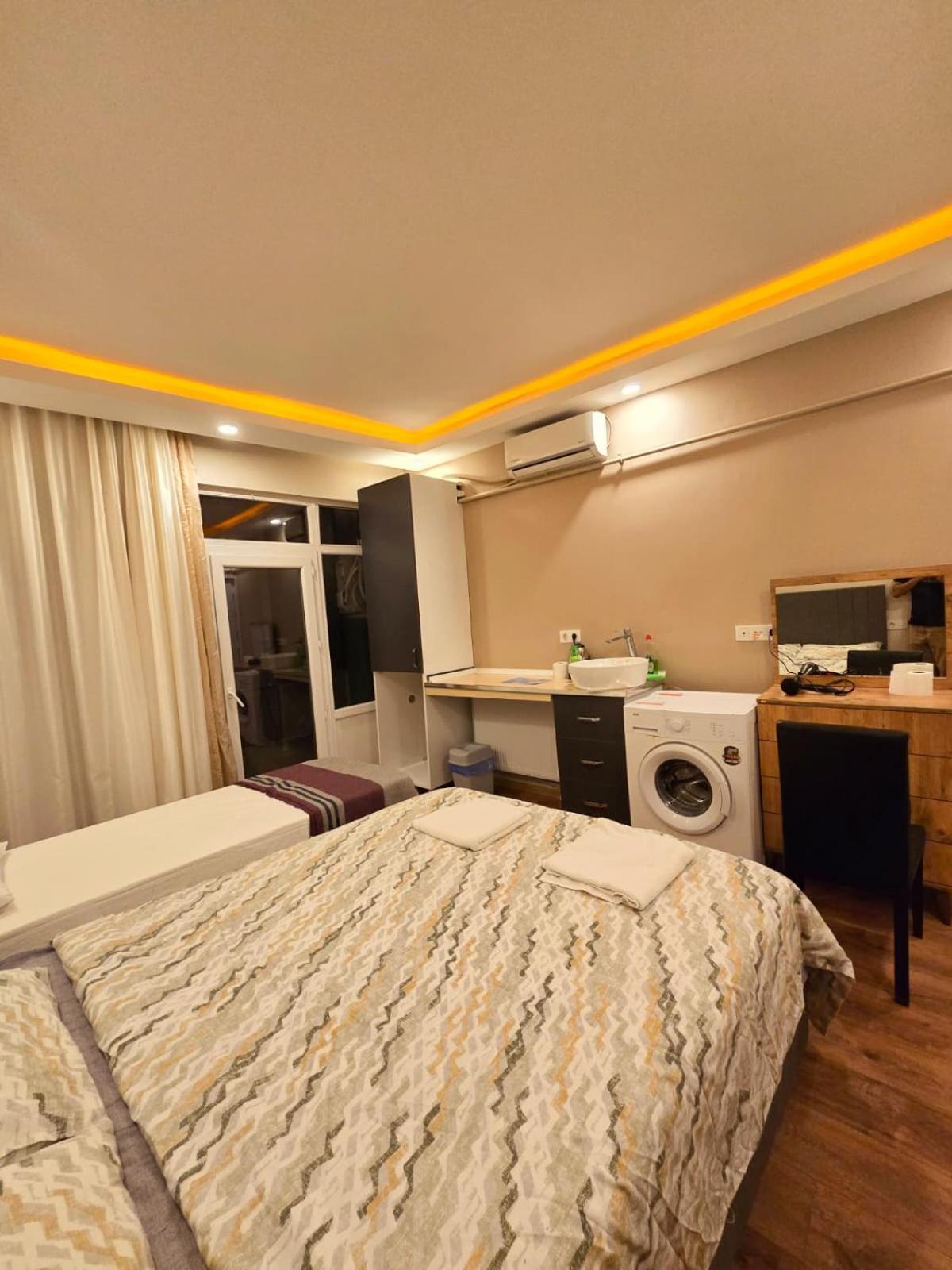 Deluxe Triple Room photo 3