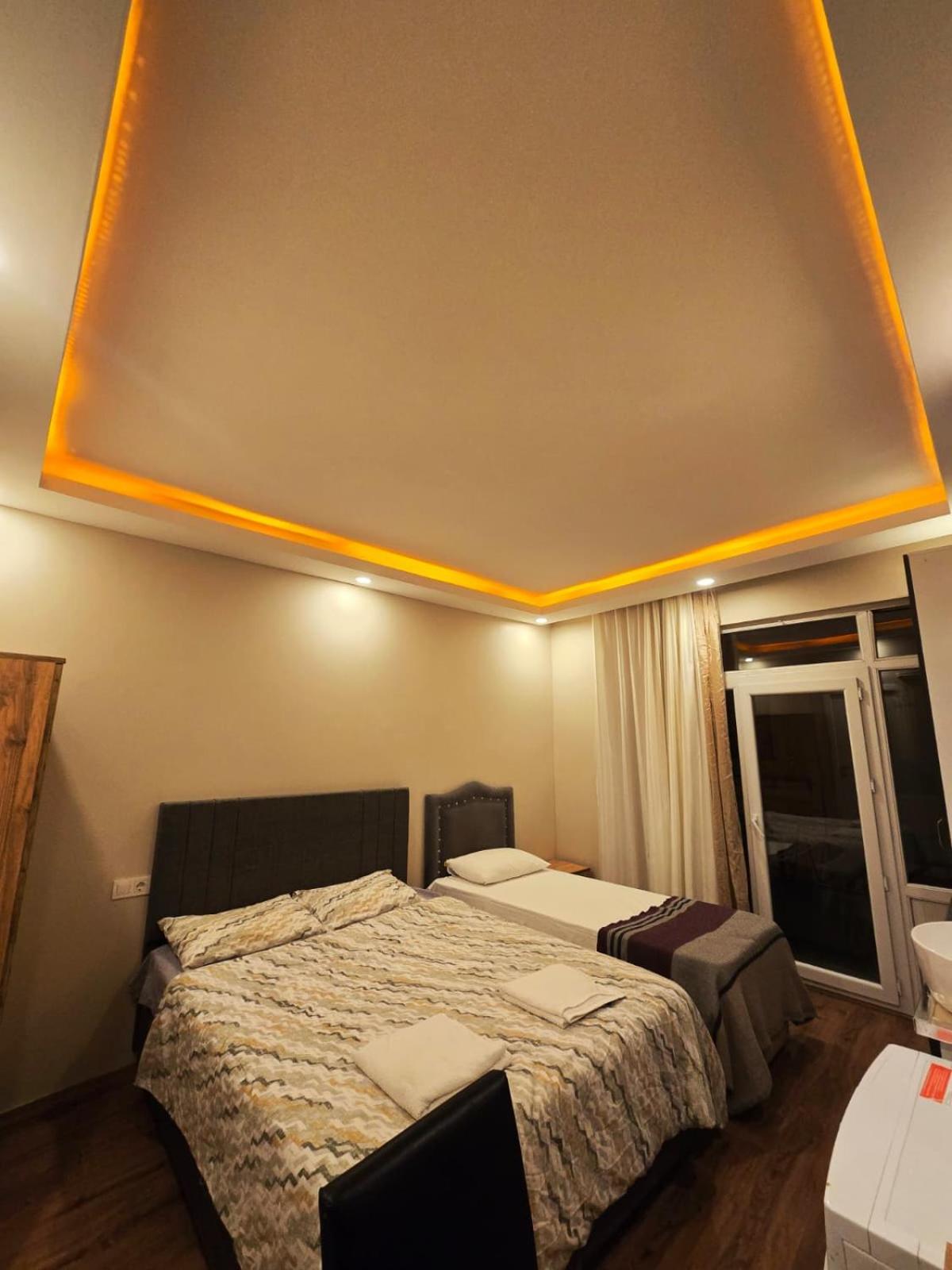 Deluxe Triple Room photo 2