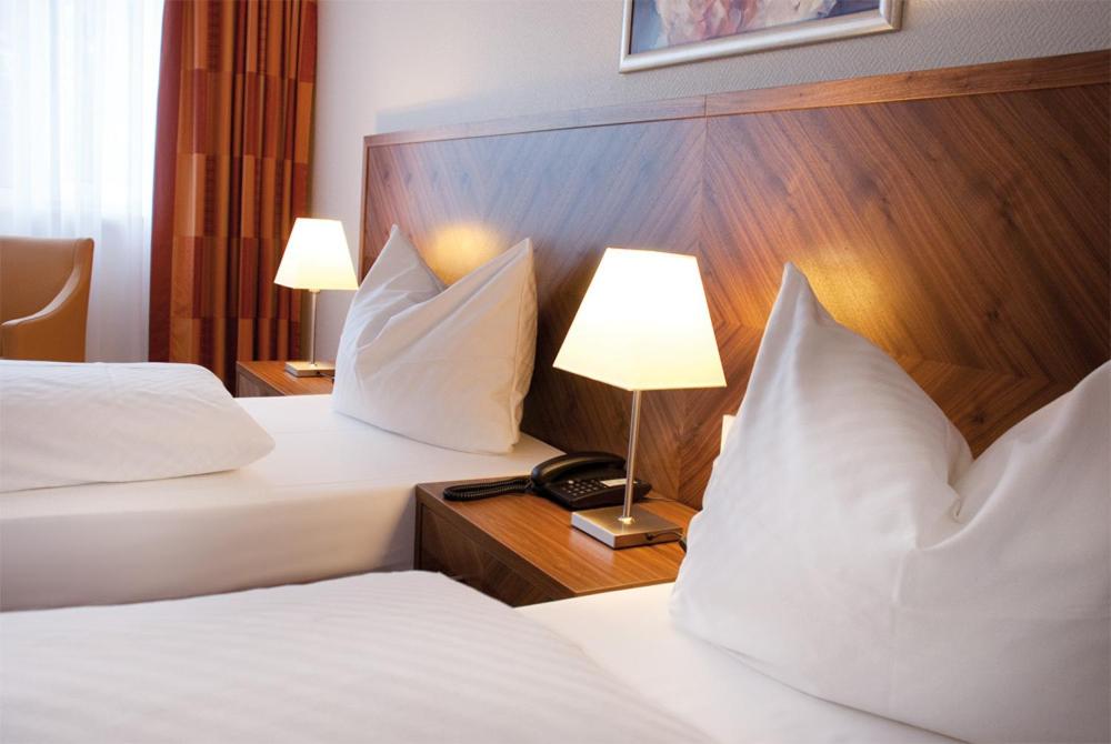 Double or Twin Room - Photo 2