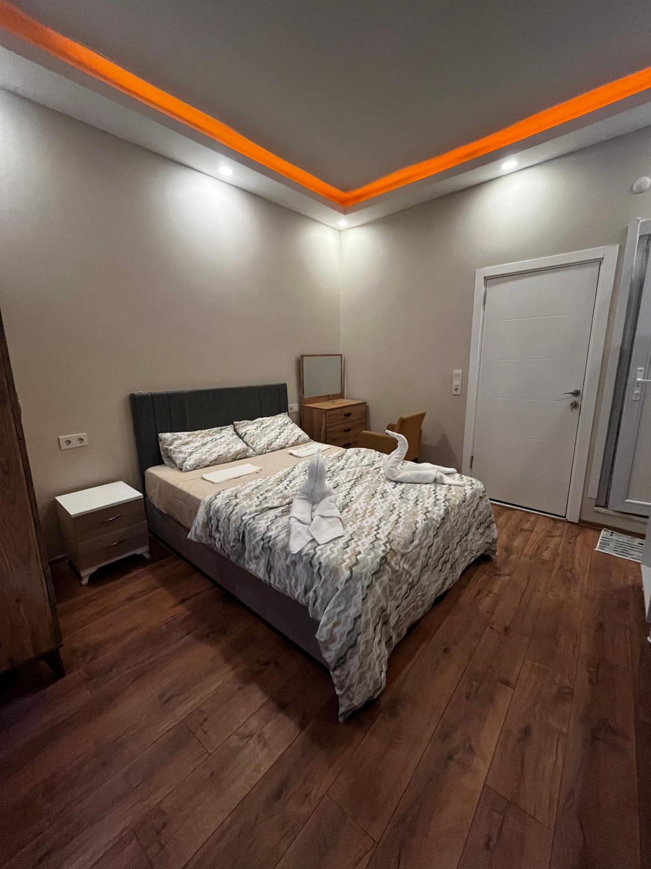 Budget Double Room photo 3